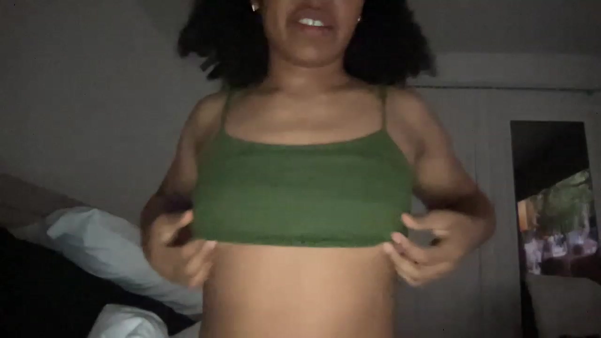 Gallery image thumbnail from VictoriaUrBby's myfreecams stream on, 01/17/2023, 10:45 image 12 of 20
