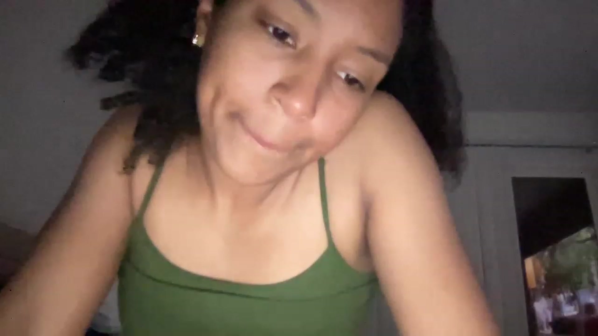 Gallery image thumbnail from VictoriaUrBby's myfreecams stream on, 01/17/2023, 10:45 image 10 of 20