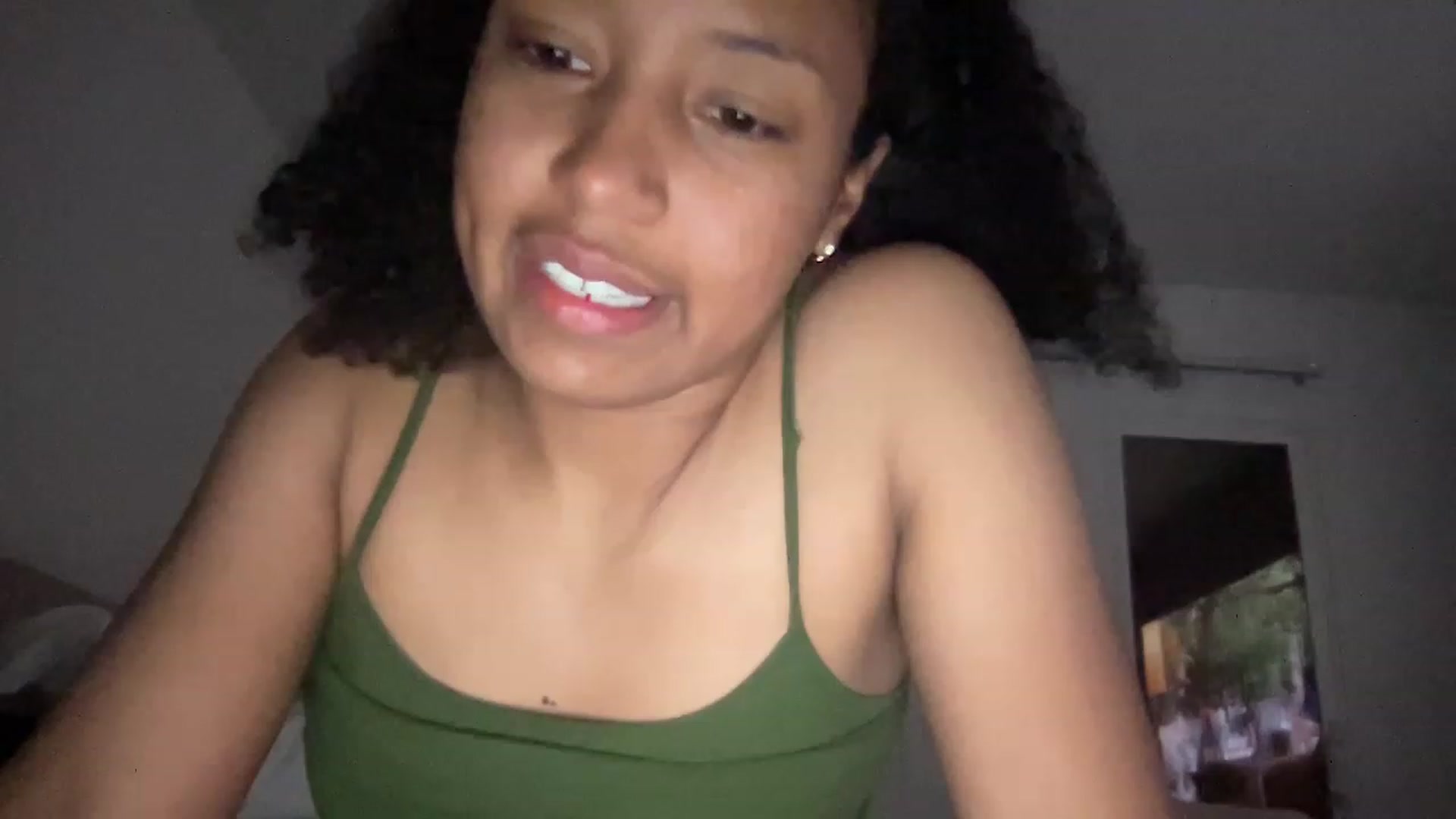 Gallery image thumbnail from VictoriaUrBby's myfreecams stream on, 01/17/2023, 10:45 image 4 of 20