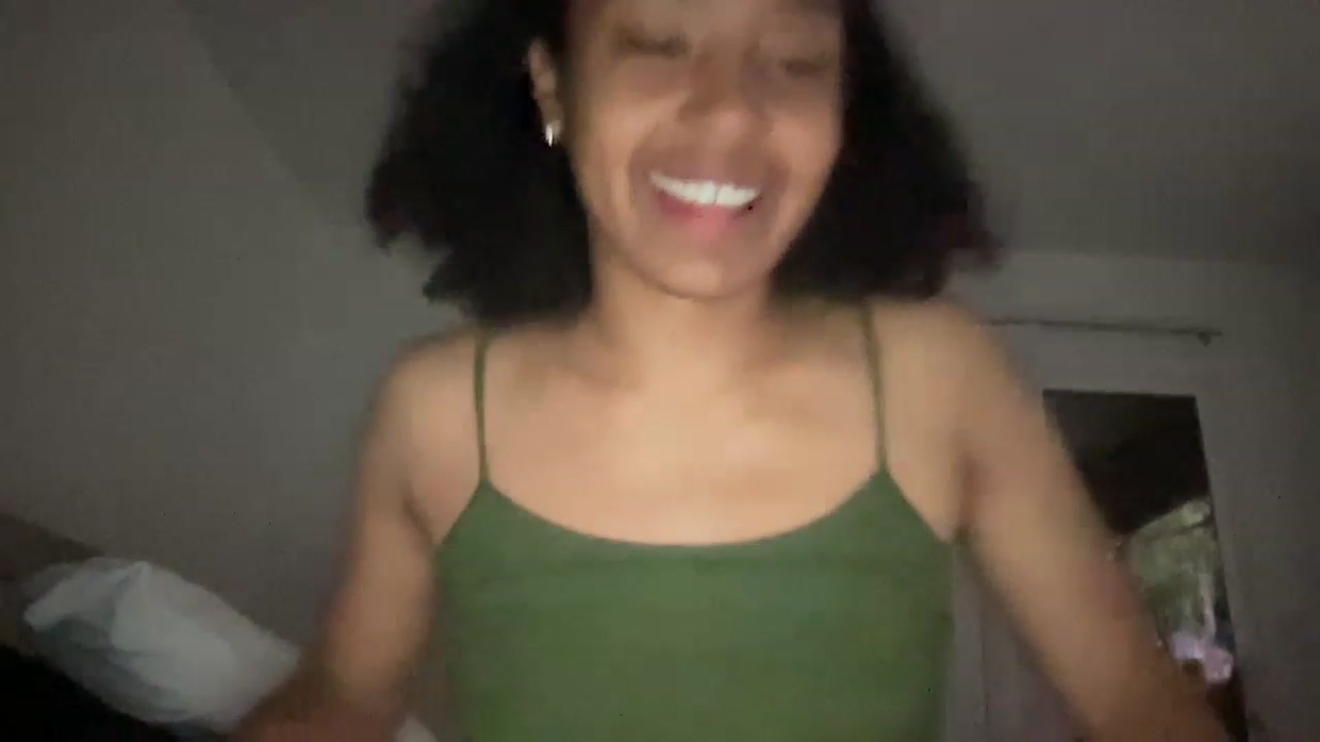 Gallery image thumbnail from VictoriaUrBby's myfreecams stream on, 01/17/2023, 10:45 image 19 of 20