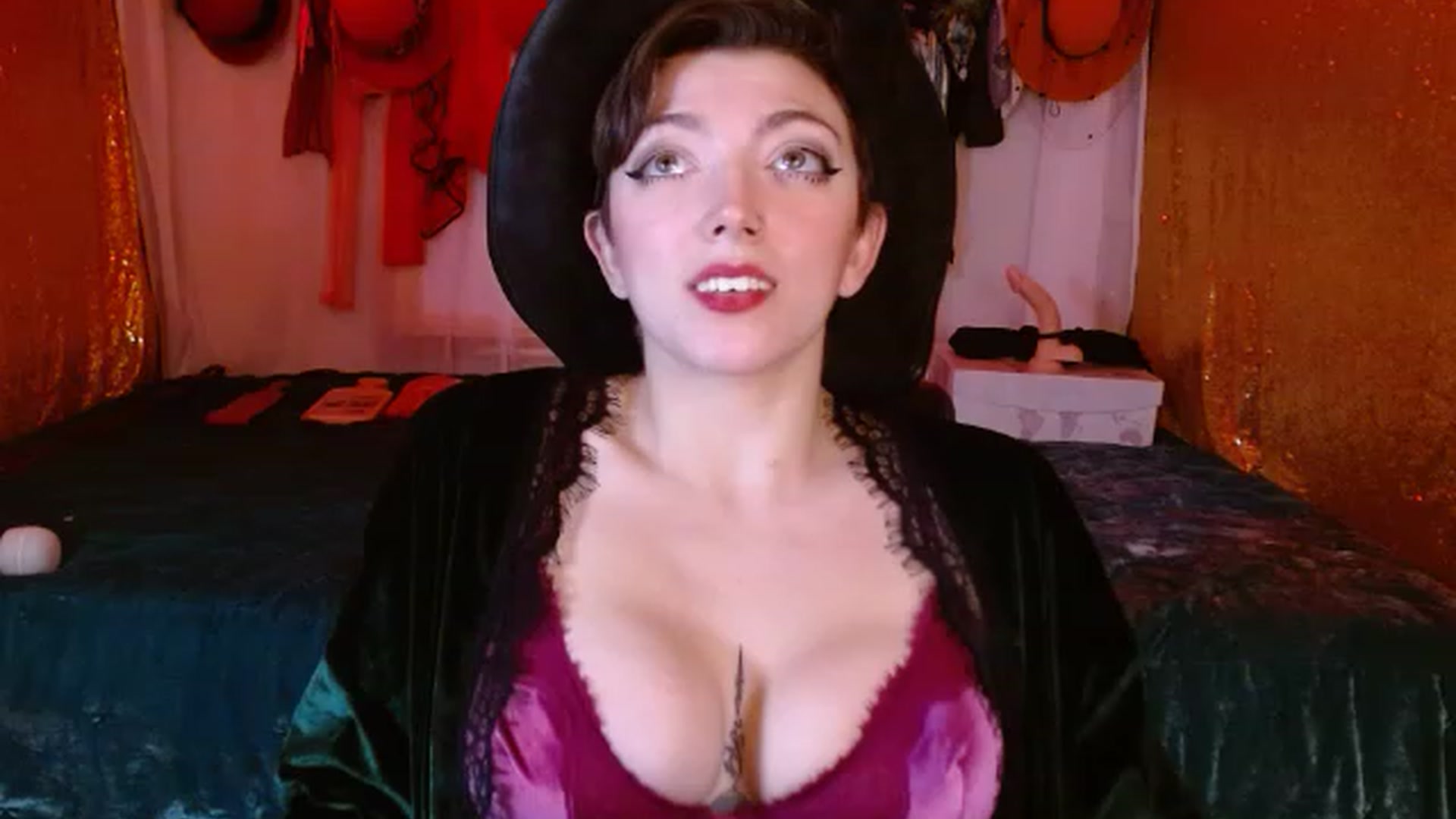 Gallery image thumbnail from VictoriaViero's myfreecams stream on, 11/17/2022, 02:37 image 8 of 20