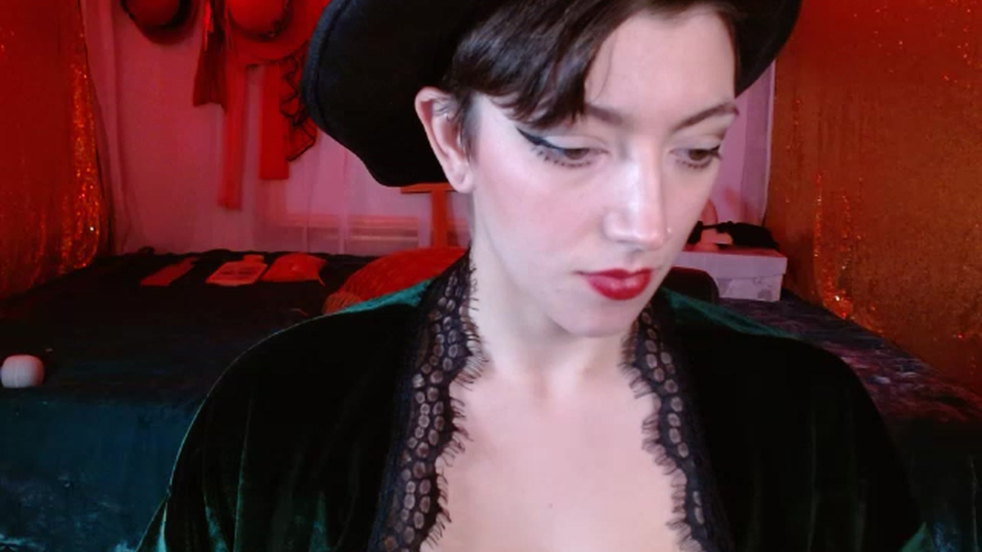 Gallery image thumbnail from VictoriaViero's myfreecams stream on, 11/17/2022, 02:37 image 18 of 20