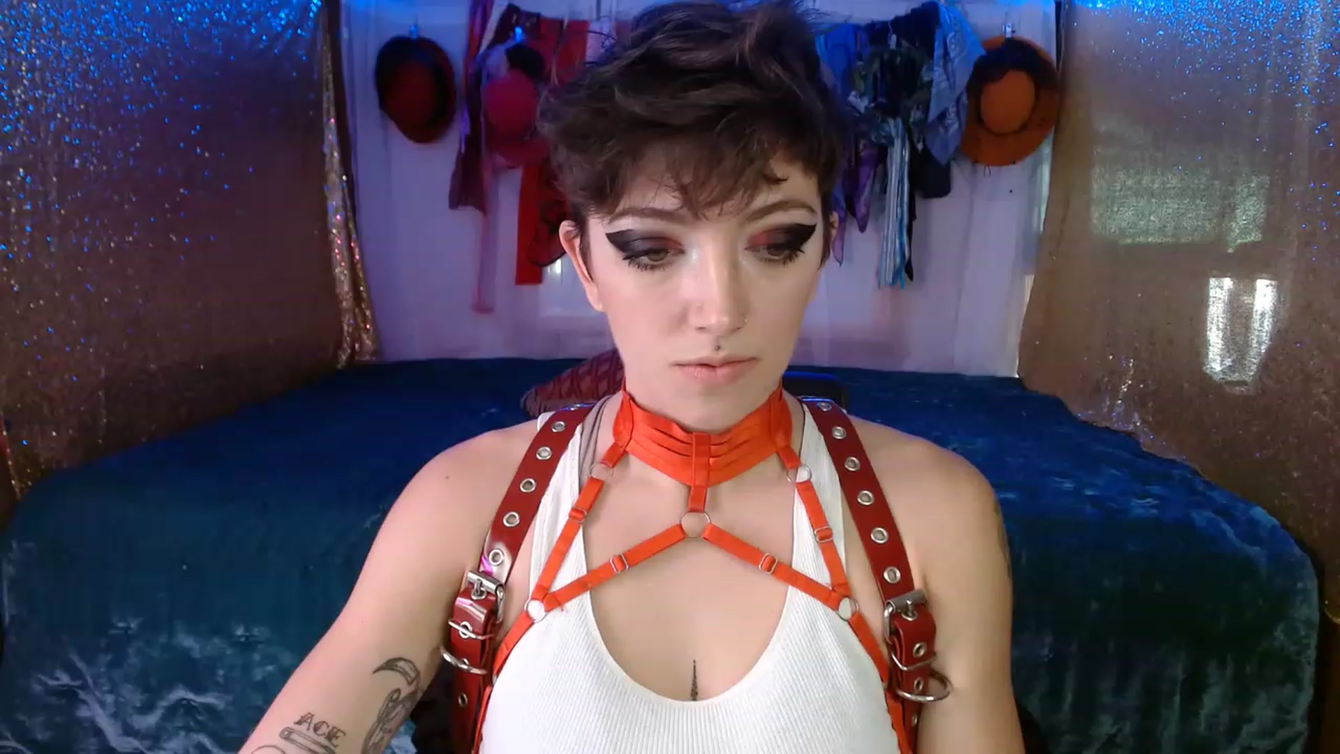 Gallery image thumbnail from VictoriaViero's myfreecams stream on, 11/18/2022, 15:24 image 13 of 20