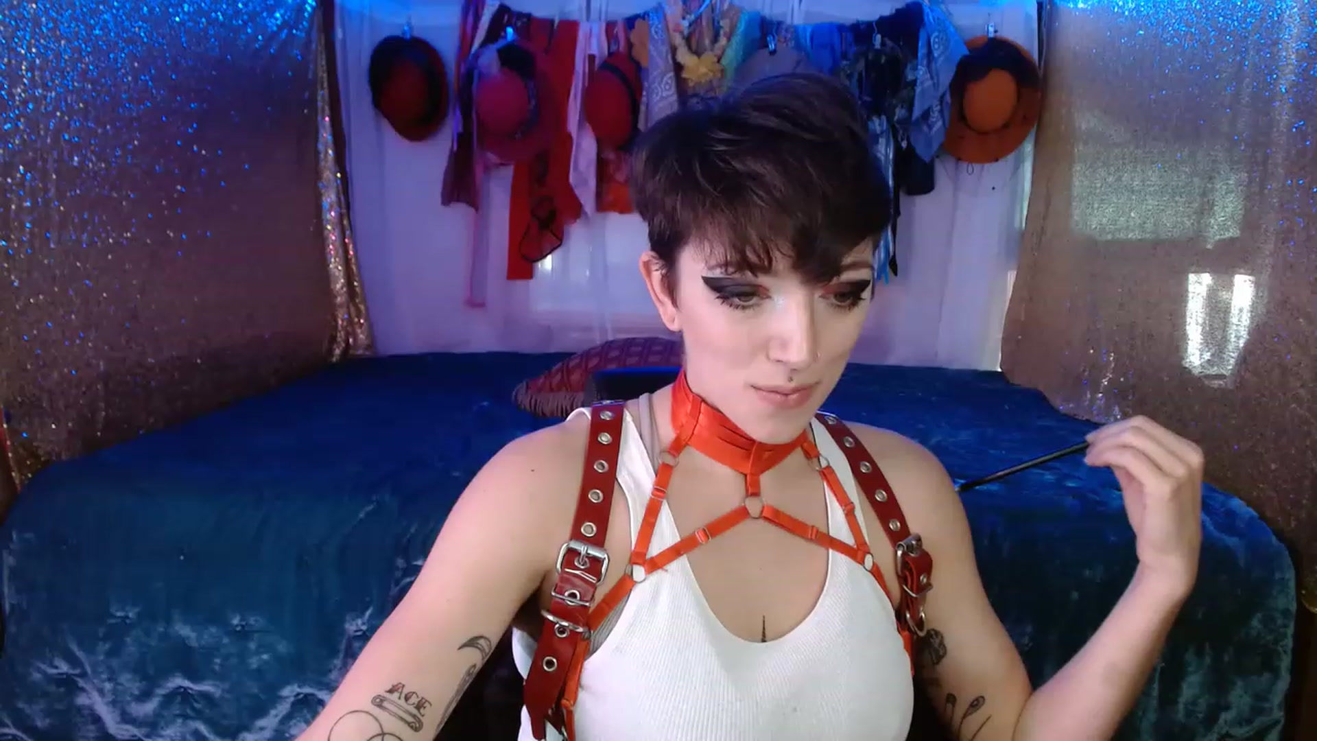 Gallery image thumbnail from VictoriaViero's myfreecams stream on, 11/18/2022, 15:24 image 15 of 20