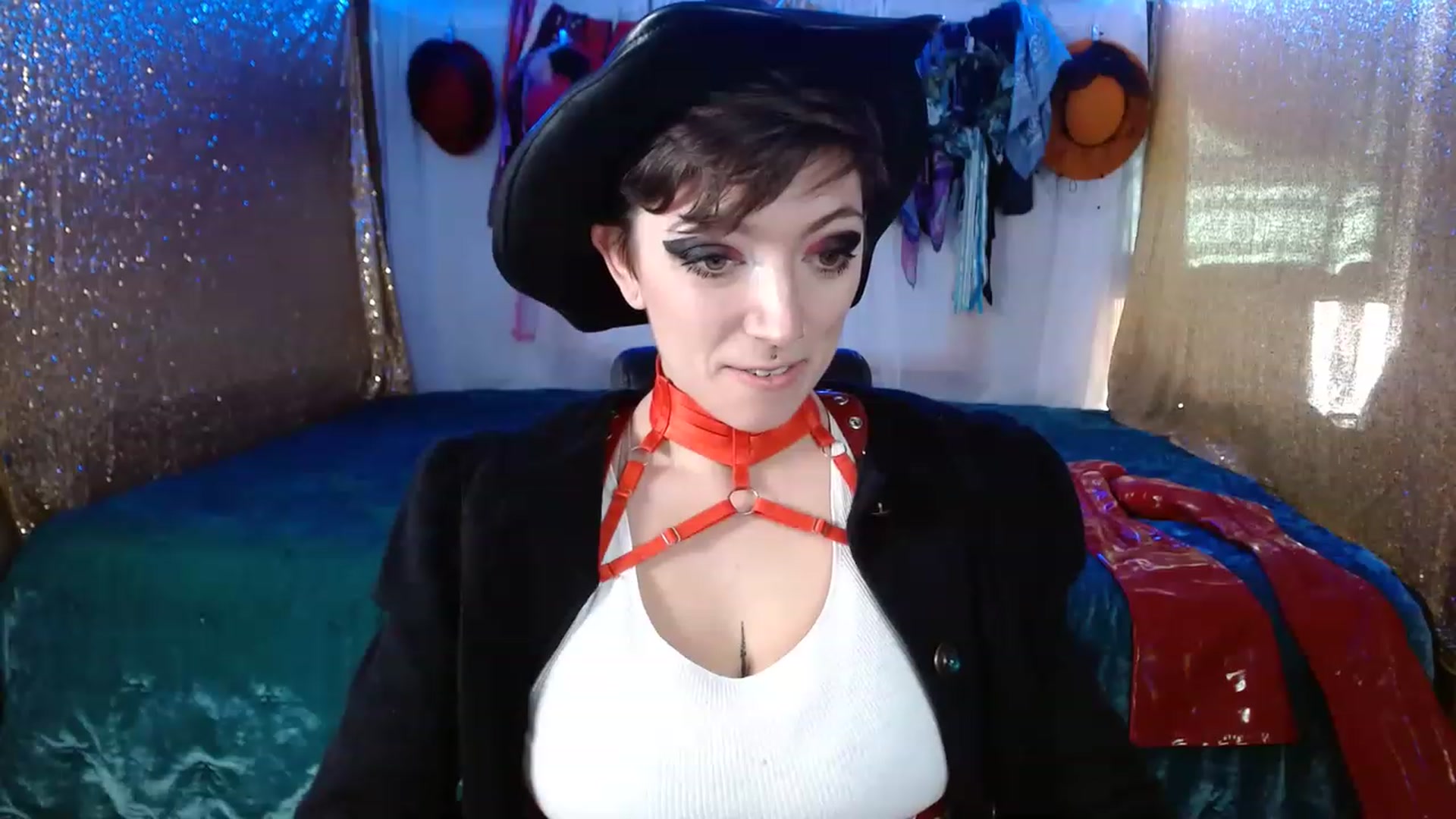 Gallery image thumbnail from VictoriaViero's myfreecams stream on, 11/18/2022, 16:50 image 7 of 20