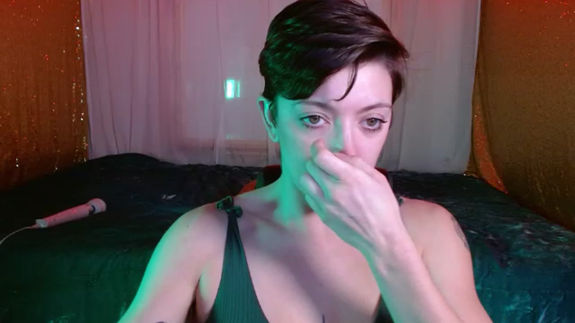 Gallery image thumbnail from VictoriaViero's myfreecams stream on, 11/29/2022, 03:57 image 9 of 20