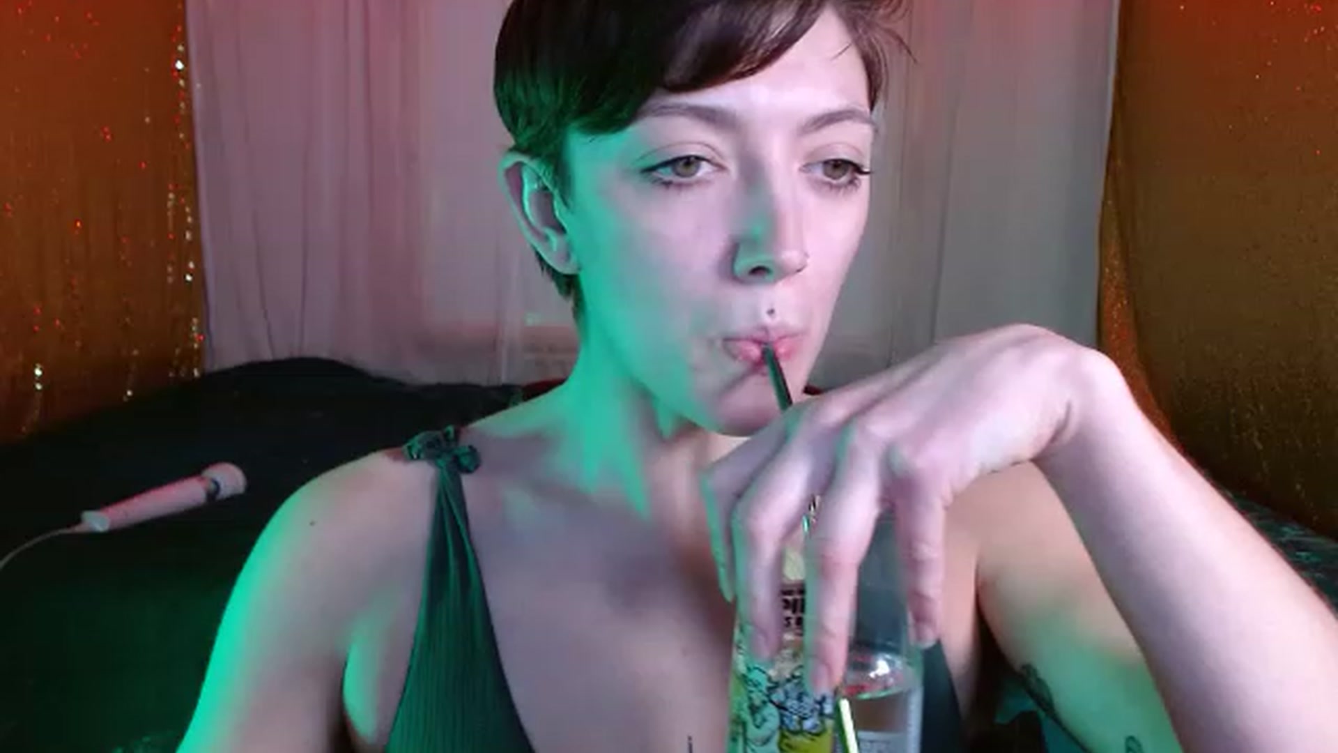 Gallery image thumbnail from VictoriaViero's myfreecams stream on, 11/29/2022, 03:57 image 7 of 20