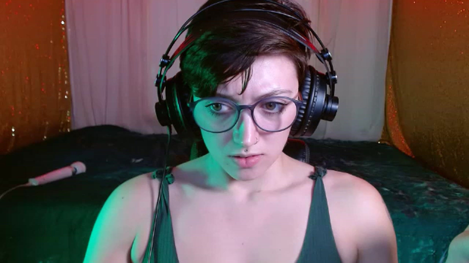 Gallery image thumbnail from VictoriaViero's myfreecams stream on, 11/29/2022, 03:57 image 18 of 20