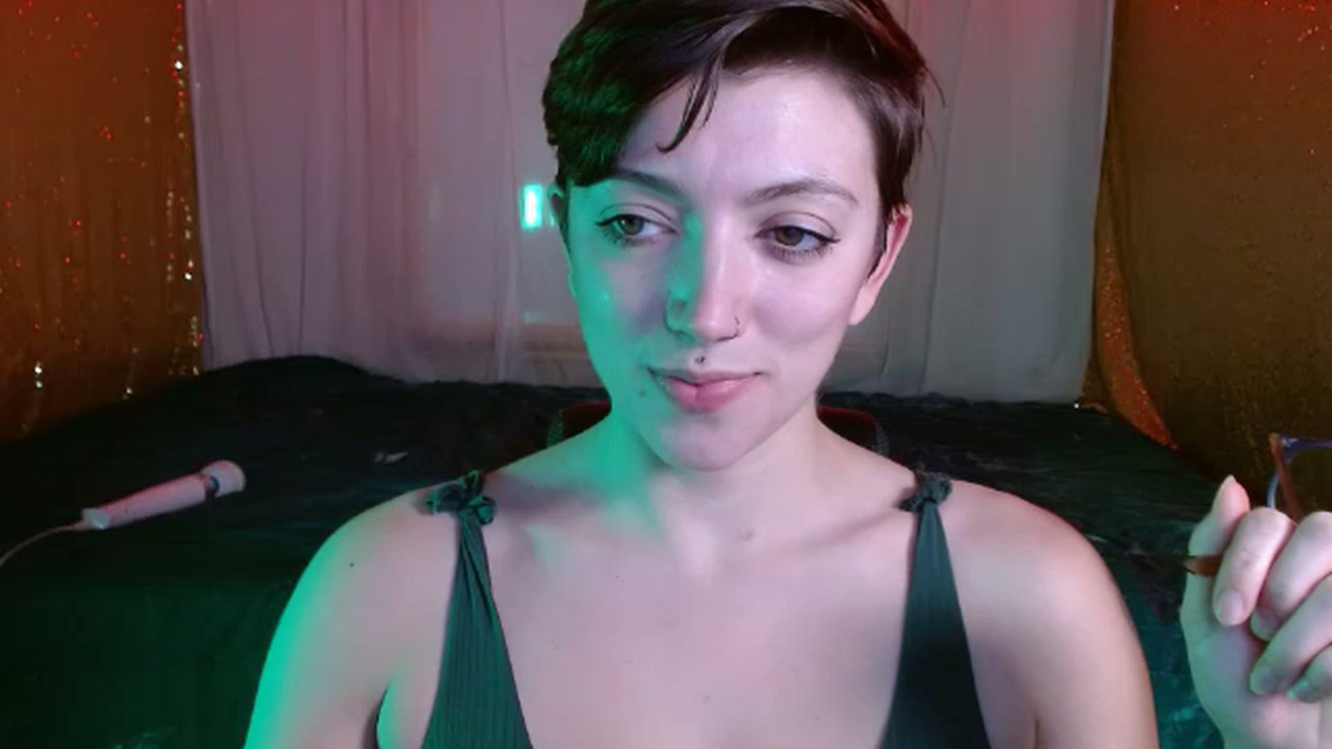 Gallery image thumbnail from VictoriaViero's myfreecams stream on, 11/29/2022, 03:57 image 10 of 20