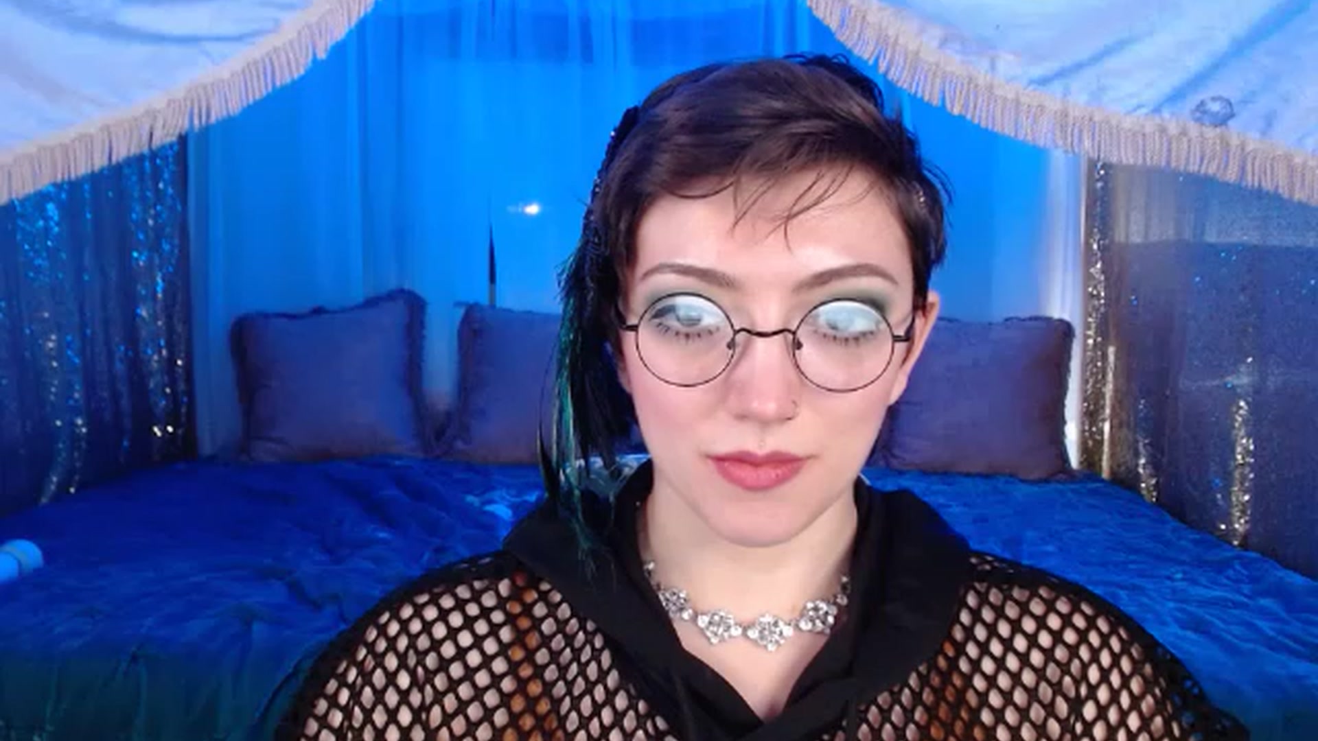Gallery image thumbnail from VictoriaViero's myfreecams stream on, 01/01/2023, 14:28 image 6 of 20