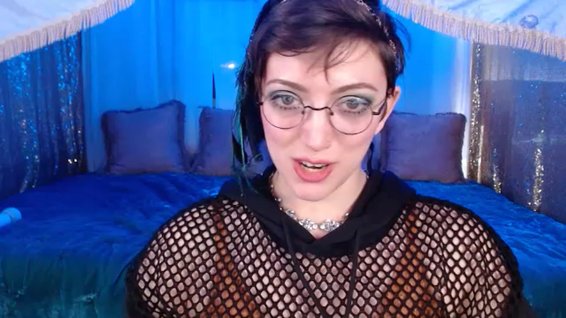 Gallery image thumbnail from VictoriaViero's myfreecams stream on, 01/01/2023, 14:28 image 18 of 20
