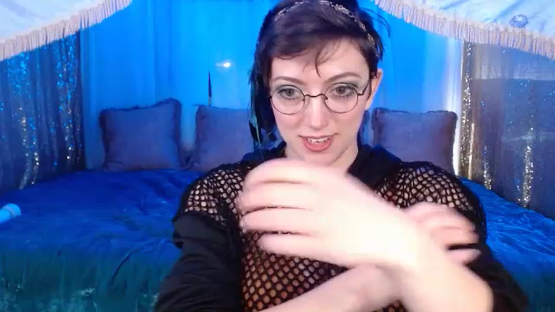 Gallery image thumbnail from VictoriaViero's myfreecams stream on, 01/01/2023, 14:28 image 17 of 20