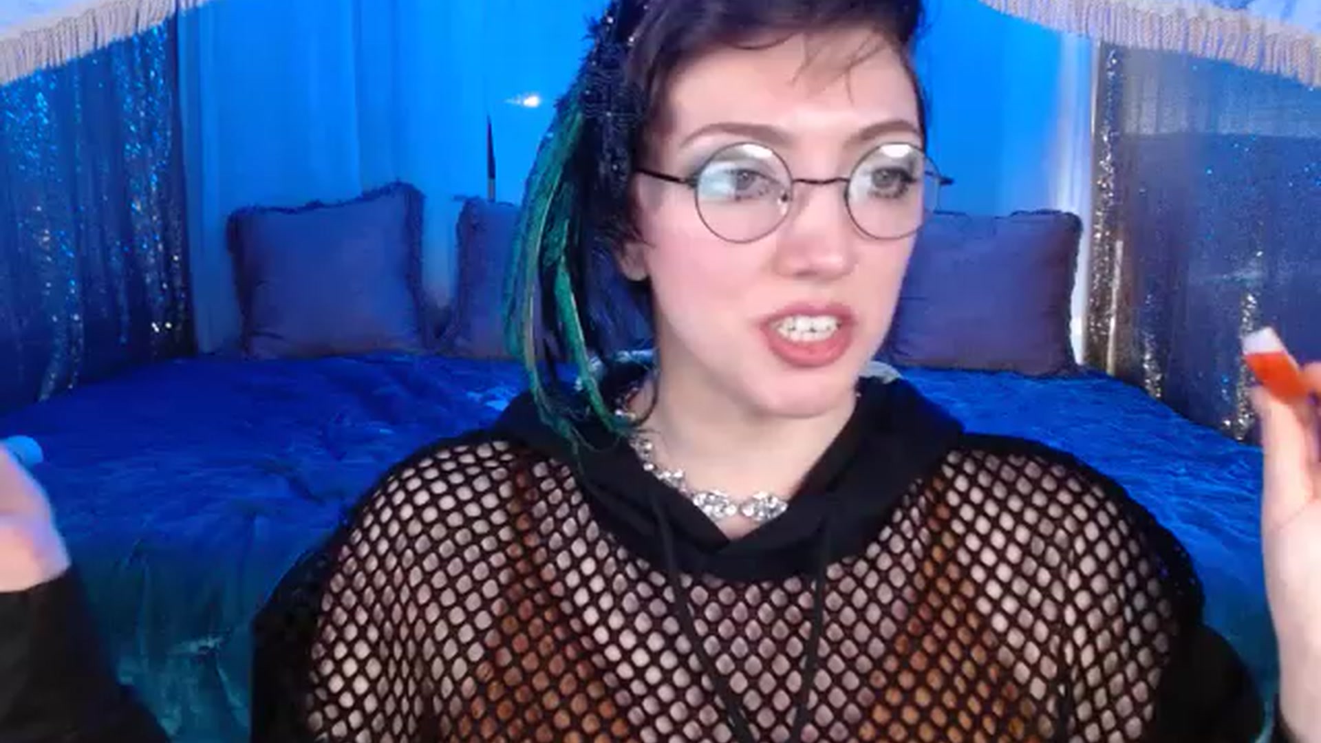 Gallery image thumbnail from VictoriaViero's myfreecams stream on, 01/01/2023, 14:28 image 1 of 20