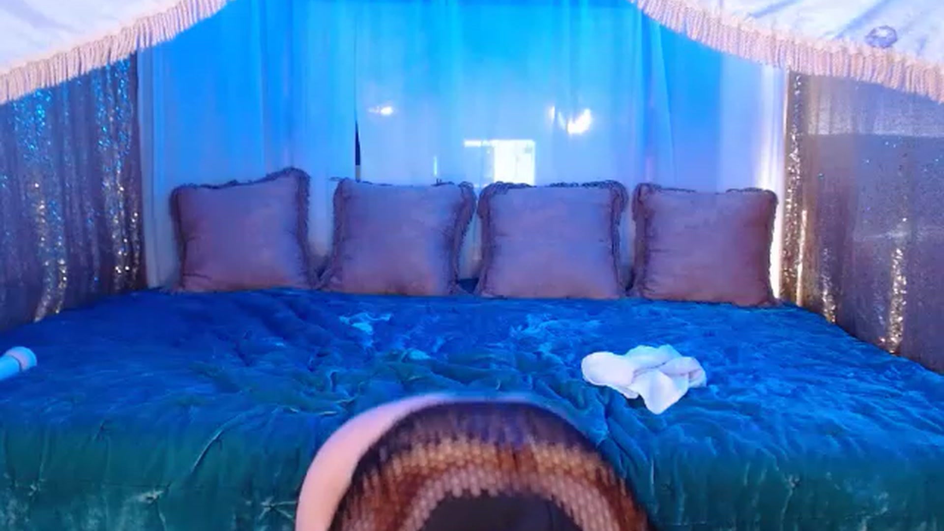 Gallery image thumbnail from VictoriaViero's myfreecams stream on, 01/01/2023, 14:28 image 14 of 20