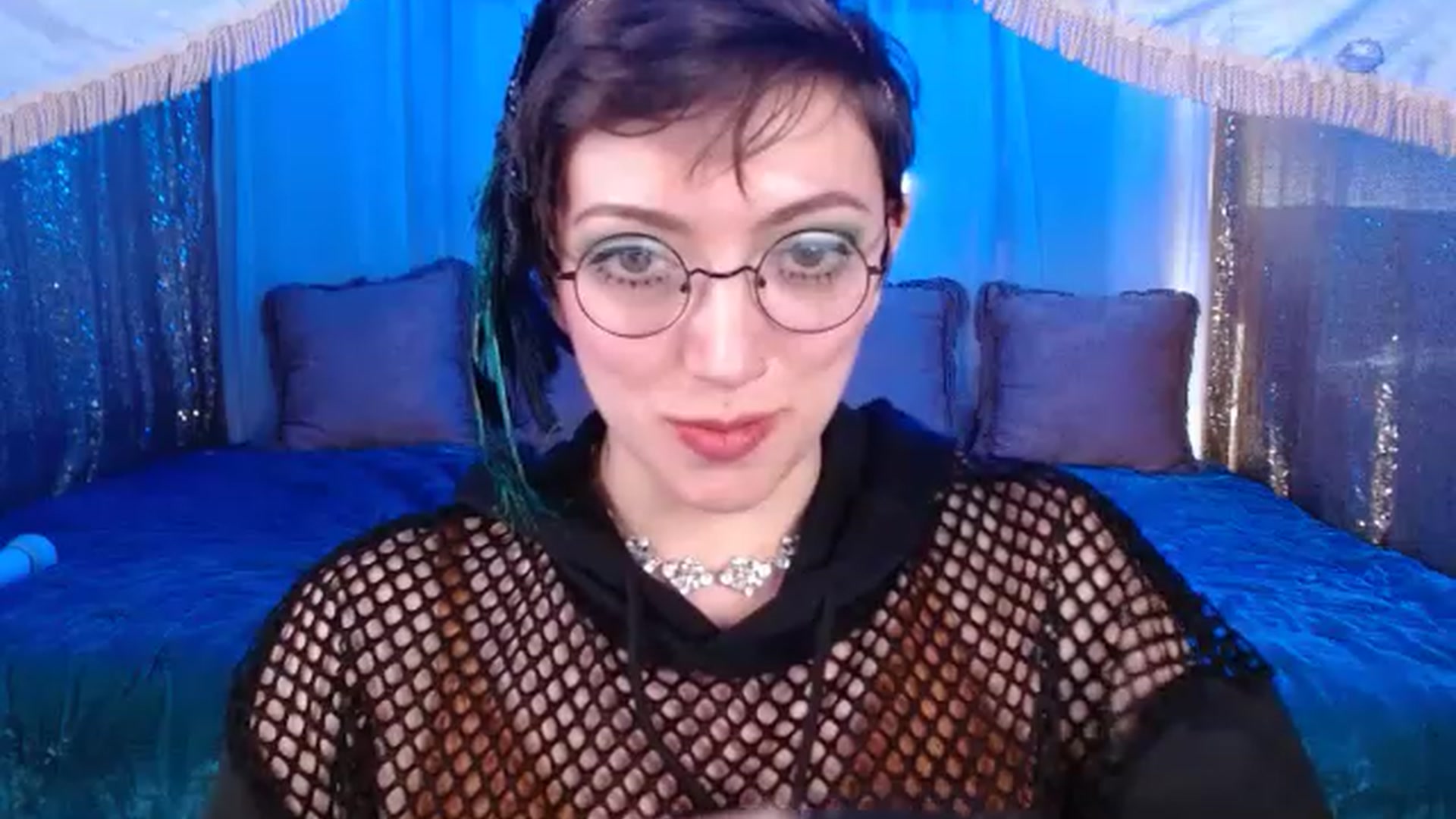 Gallery image thumbnail from VictoriaViero's myfreecams stream on, 01/01/2023, 14:28 image 15 of 20