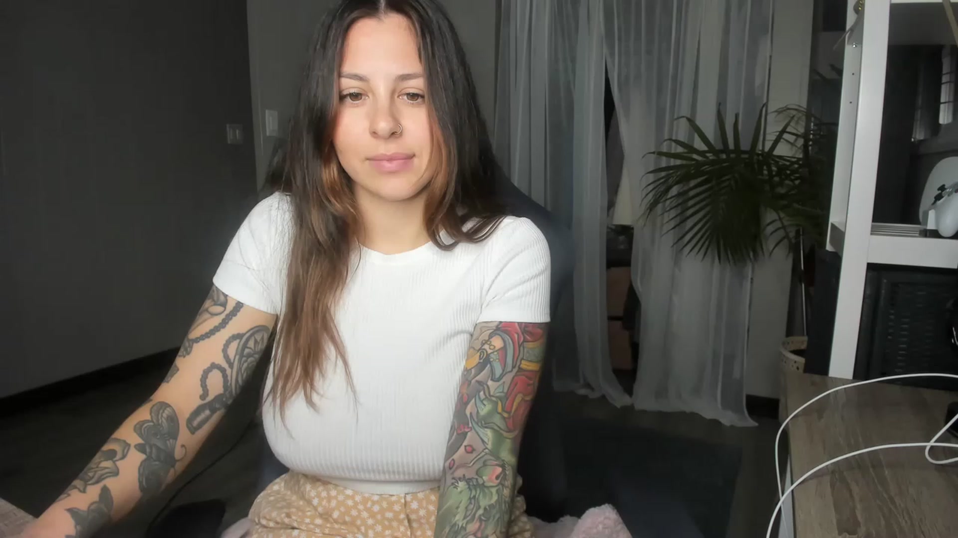 Gallery image thumbnail from Victoria_'s myfreecams stream on, 11/15/2022, 01:52 image 8 of 20