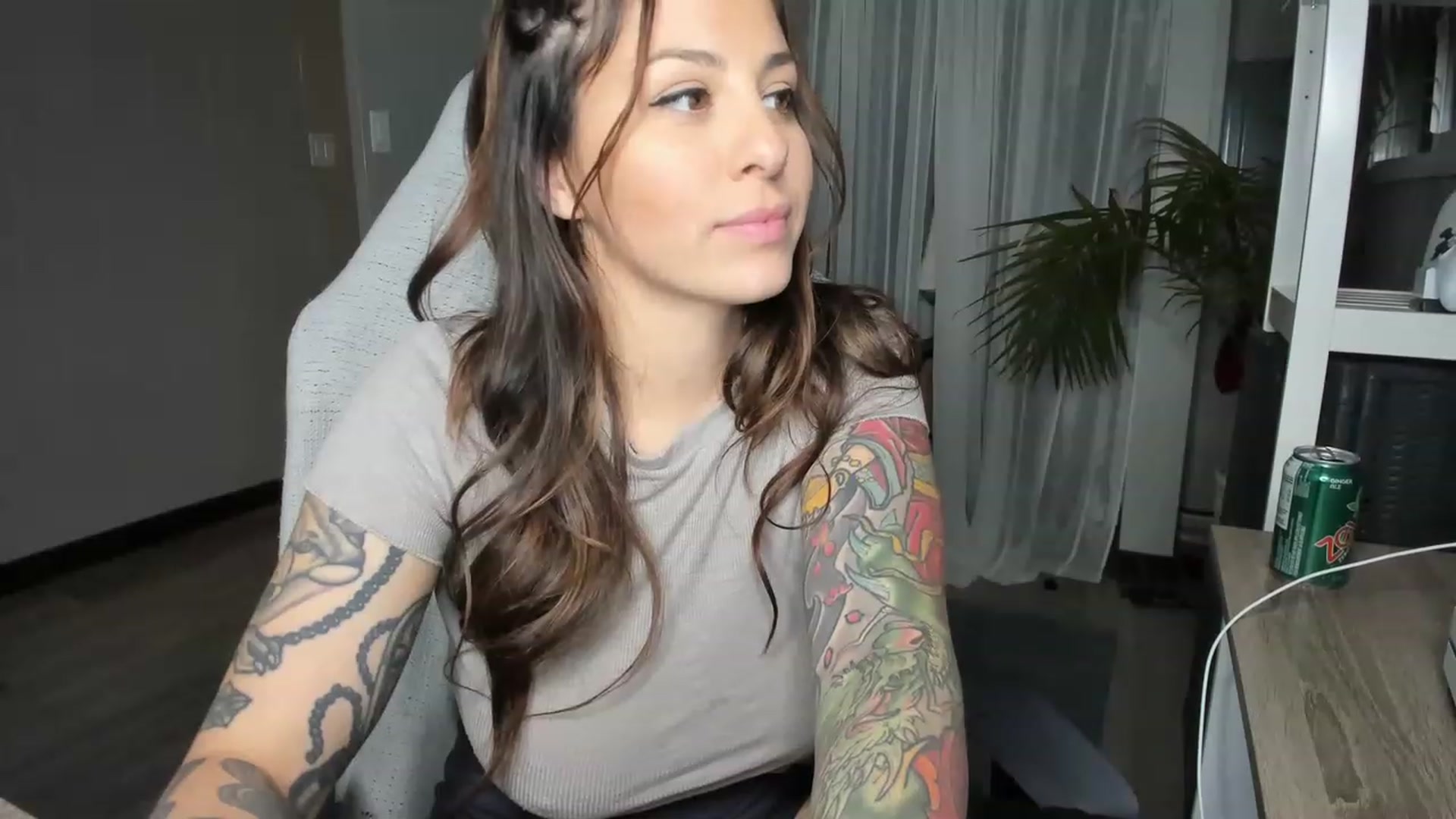 Gallery image thumbnail from Victoria_'s myfreecams stream on, 11/18/2022, 02:42 image 9 of 20