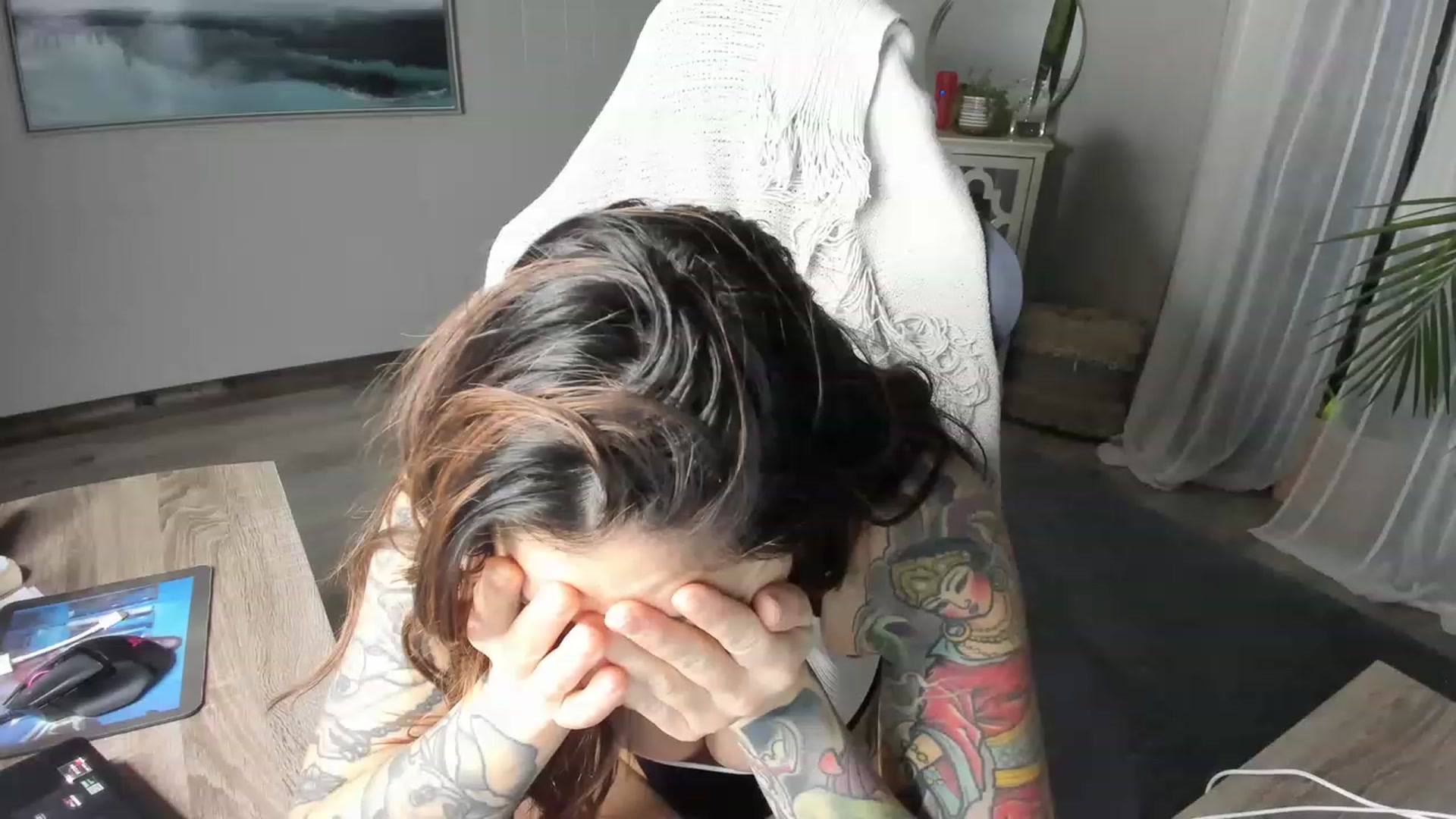Gallery image thumbnail from Victoria_'s myfreecams stream on, 11/19/2022, 02:57 image 17 of 20