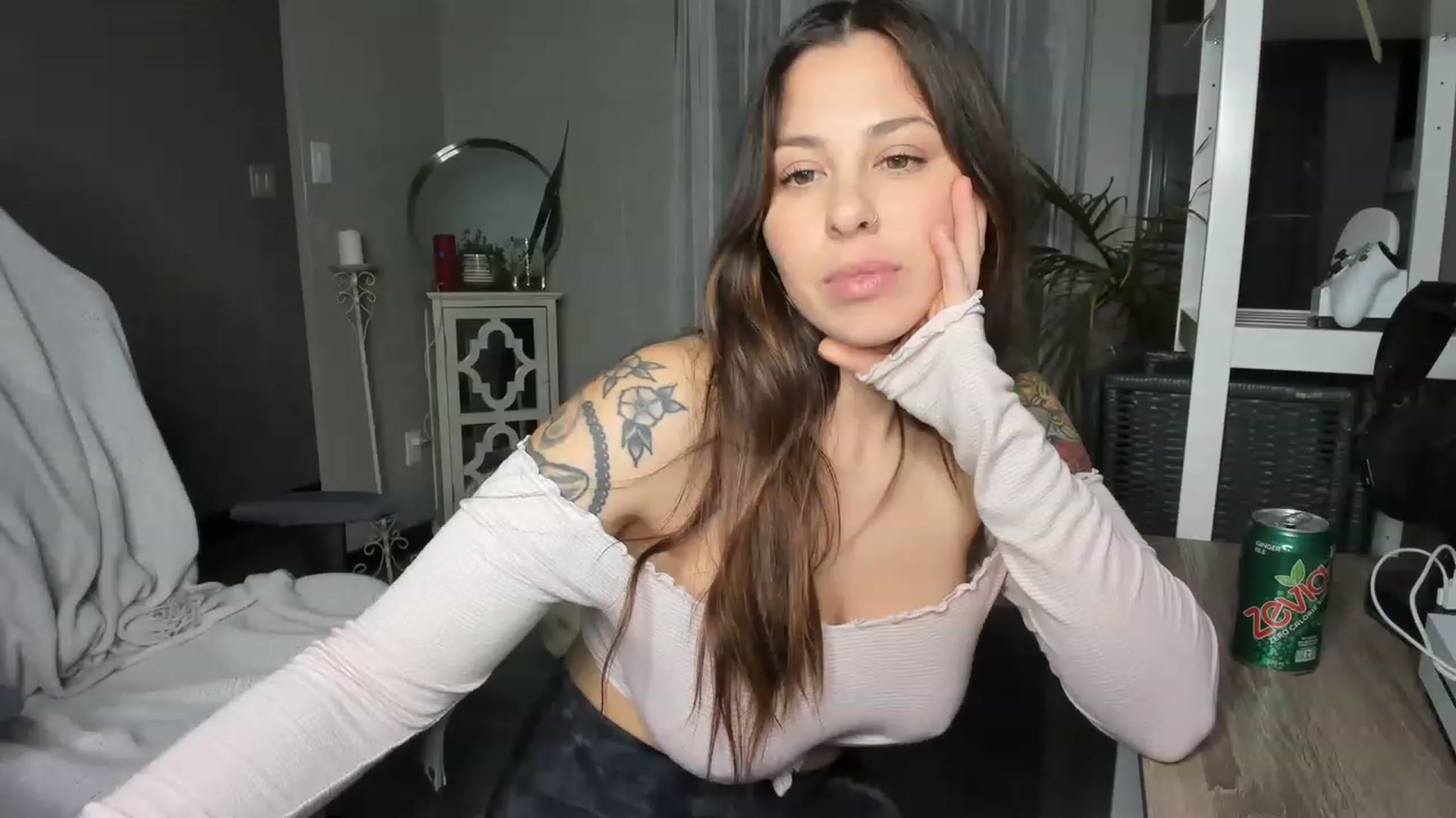 Gallery image thumbnail from Victoria_'s myfreecams stream on, 11/22/2022, 01:29 image 3 of 20