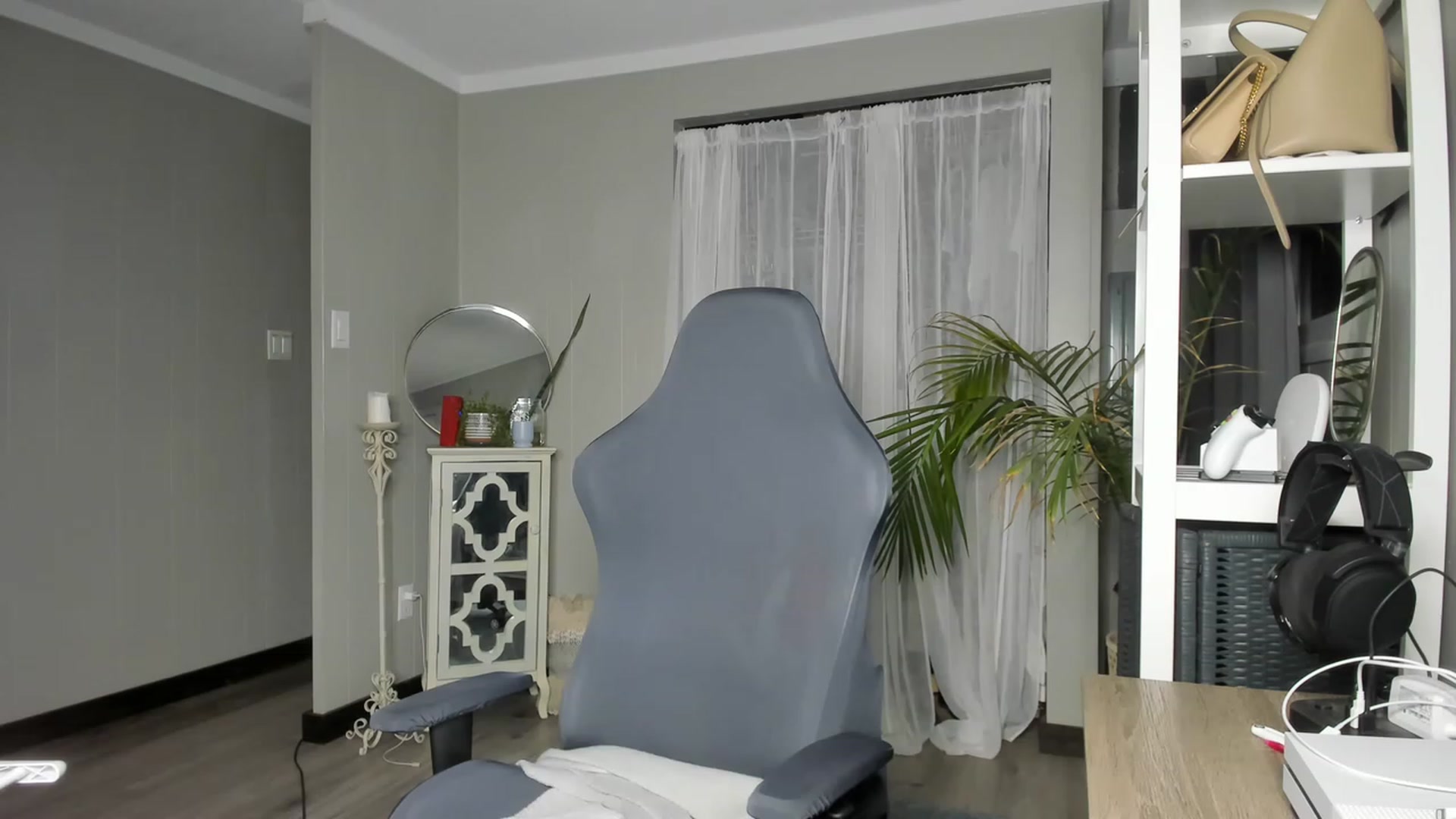 Gallery image thumbnail from Victoria_'s myfreecams stream on, 12/01/2022, 01:56 image 17 of 20