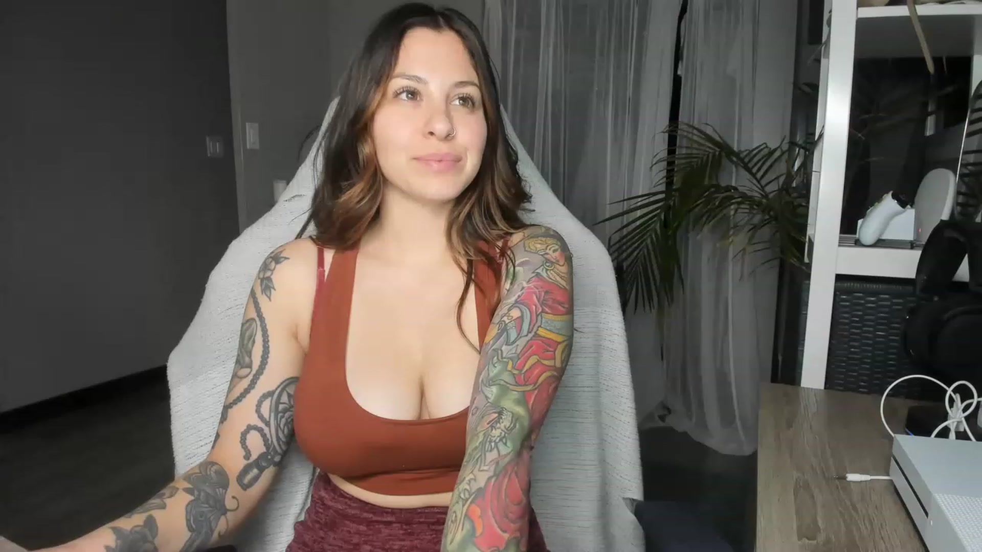 Gallery image thumbnail from Victoria_'s myfreecams stream on, 12/03/2022, 02:37 image 8 of 20