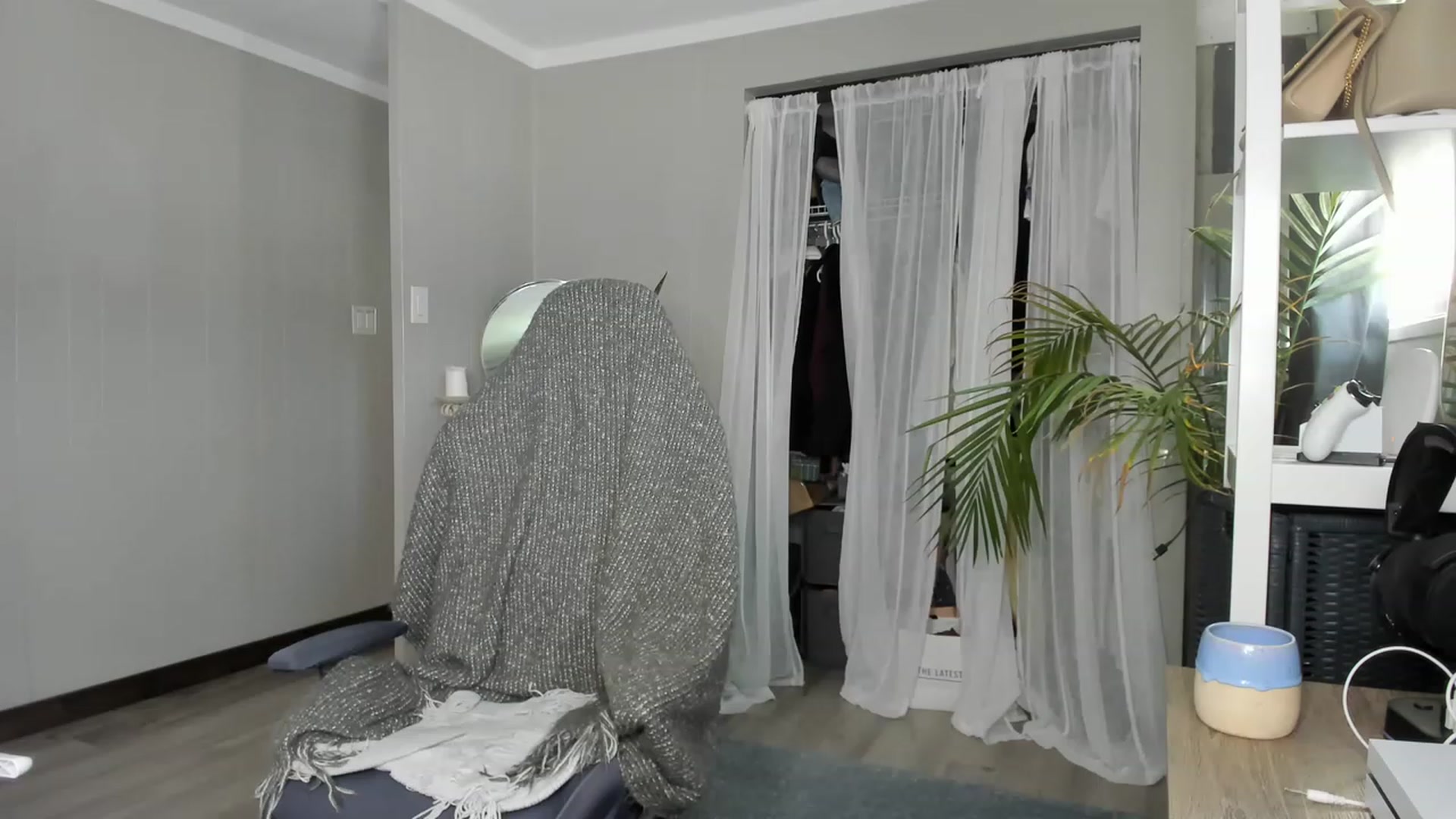 Gallery image thumbnail from Victoria_'s myfreecams stream on, 12/03/2022, 21:18 image 9 of 20