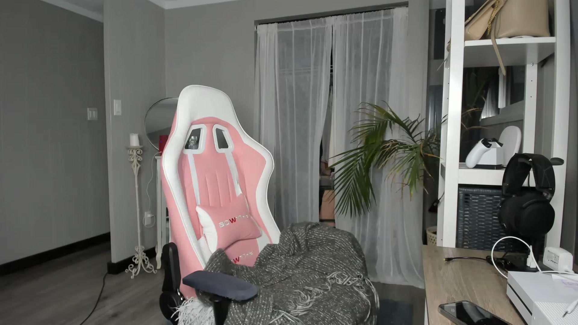 Gallery image thumbnail from Victoria_'s myfreecams stream on, 12/07/2022, 03:45 image 2 of 20