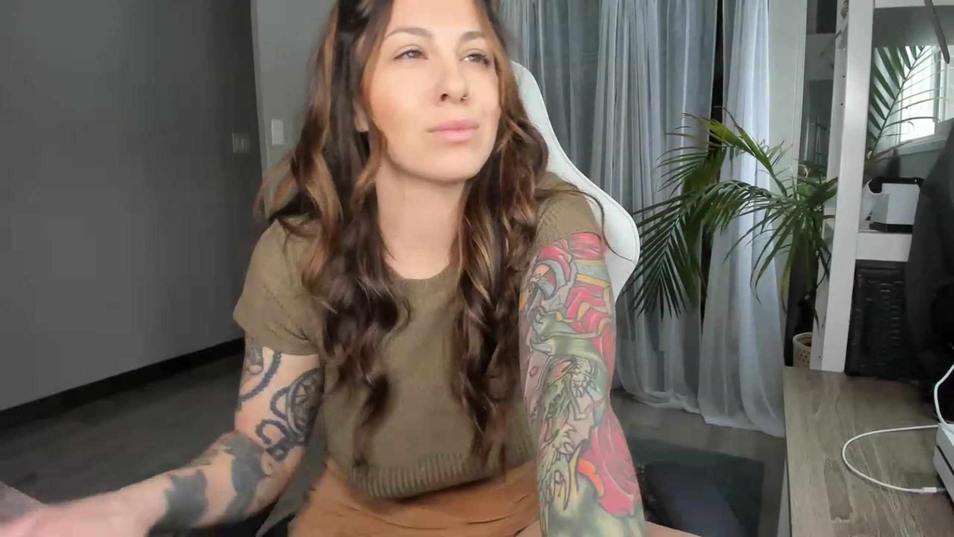 Gallery image thumbnail from Victoria_'s myfreecams stream on, 12/08/2022, 22:38 image 10 of 20