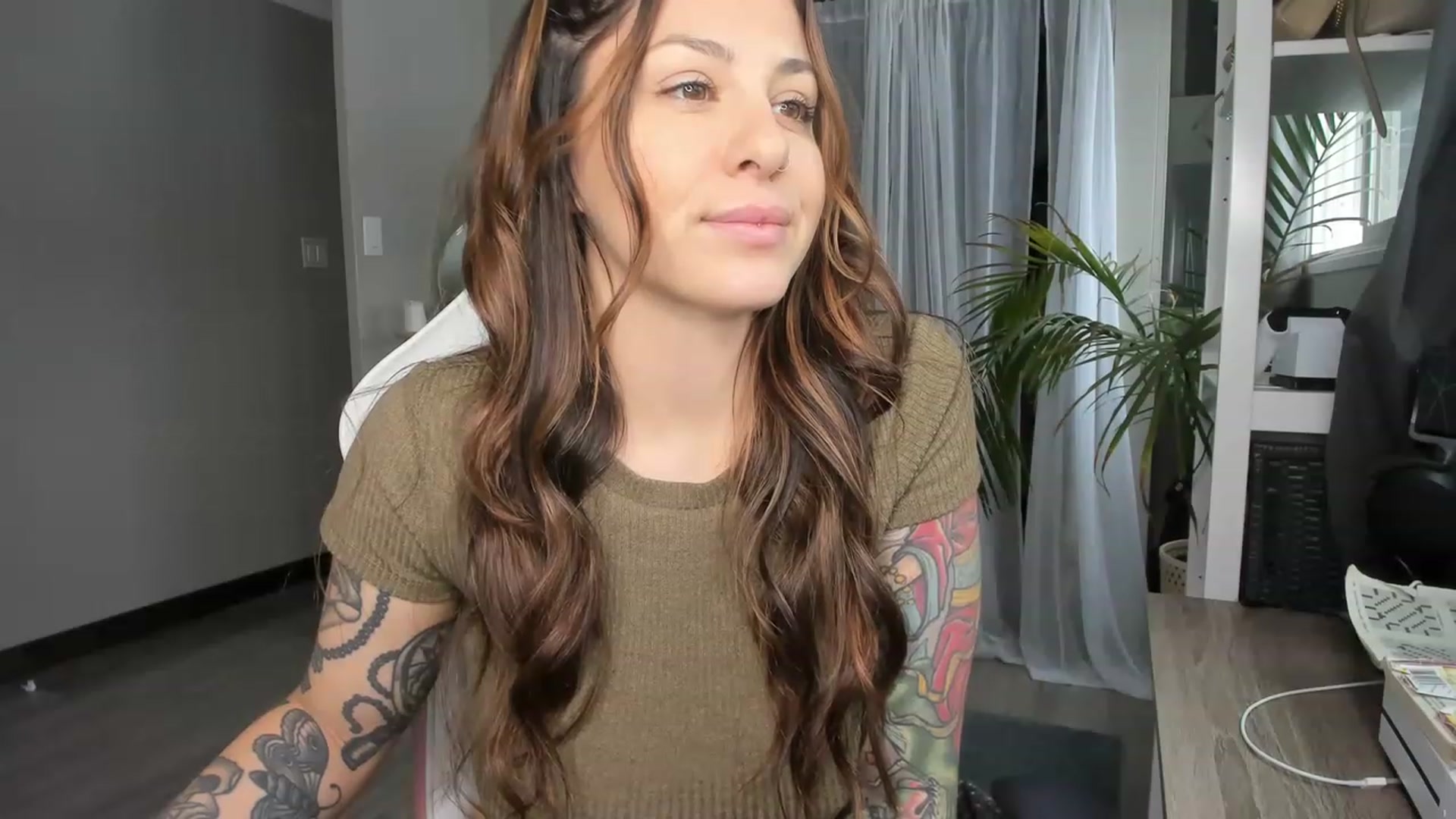 Gallery image thumbnail from Victoria_'s myfreecams stream on, 12/08/2022, 22:38 image 13 of 20