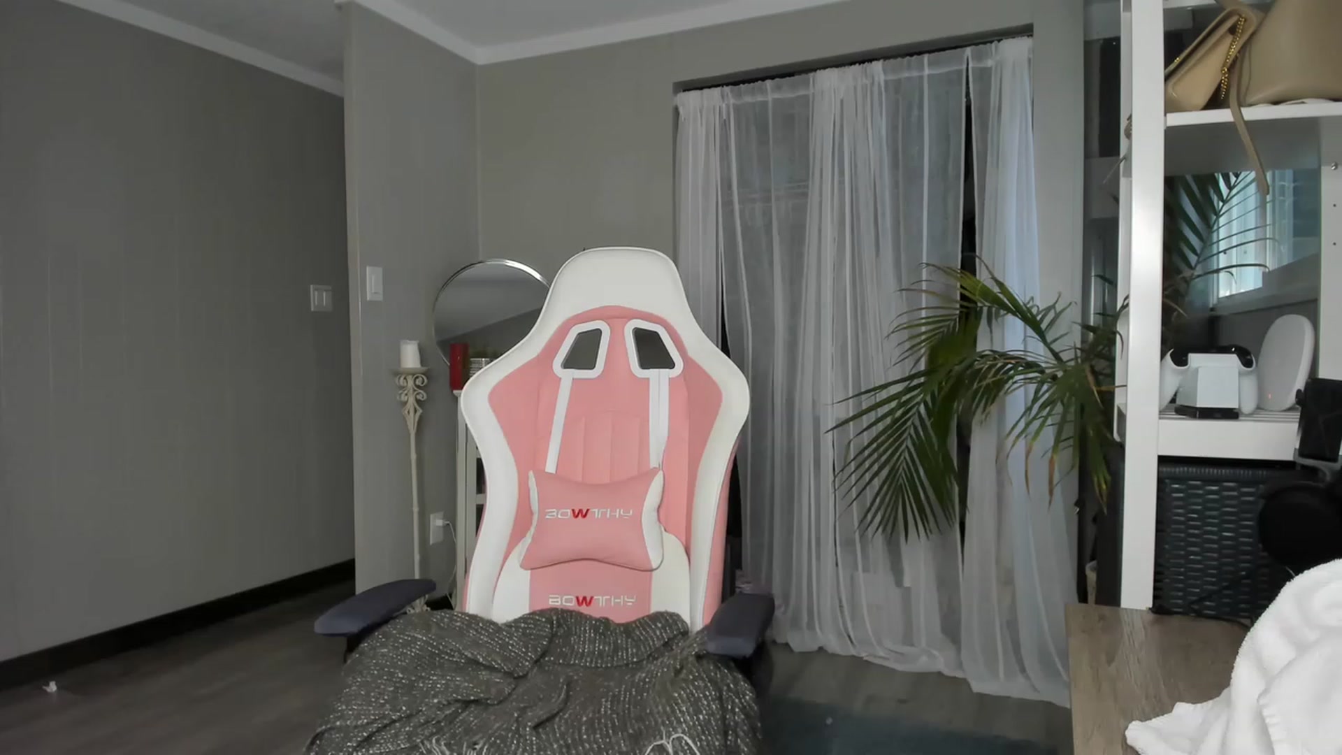 Gallery image thumbnail from Victoria_'s myfreecams stream on, 12/08/2022, 23:47 image 20 of 20