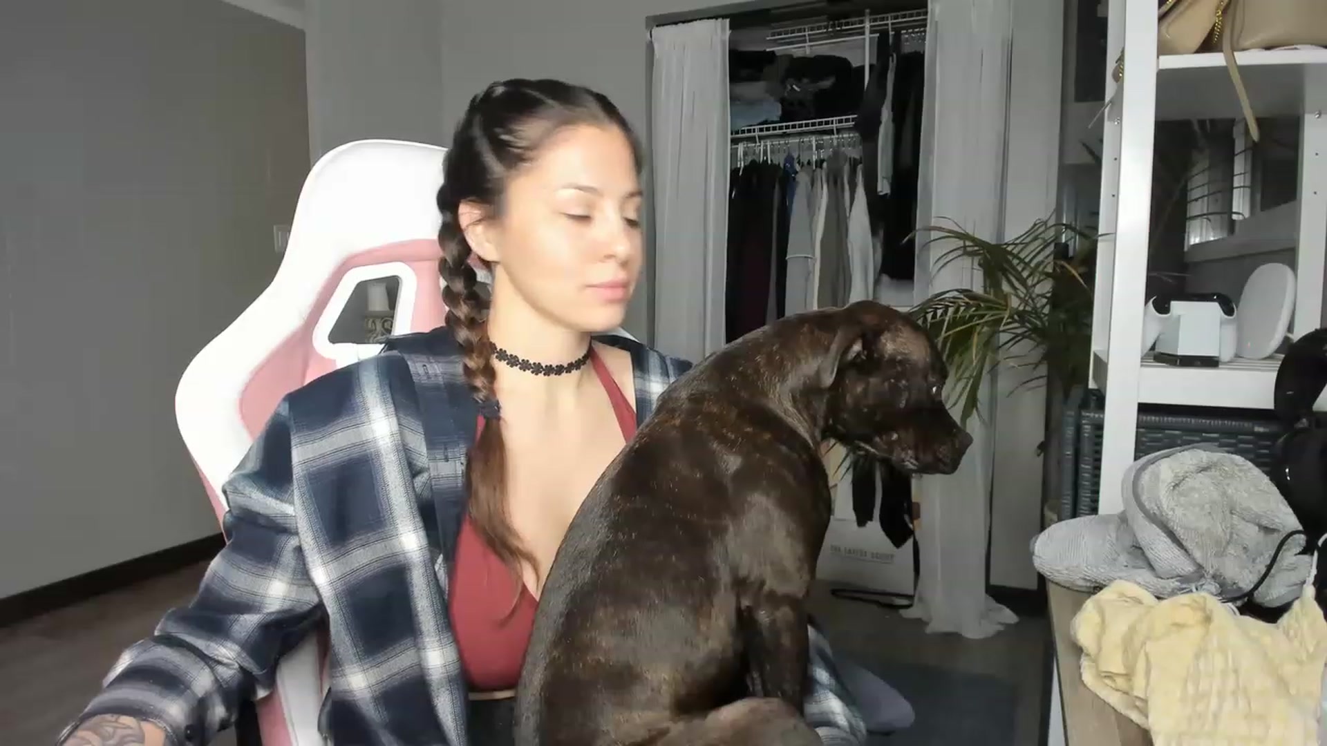 Gallery image thumbnail from Victoria_'s myfreecams stream on, 12/11/2022, 02:29 image 13 of 20