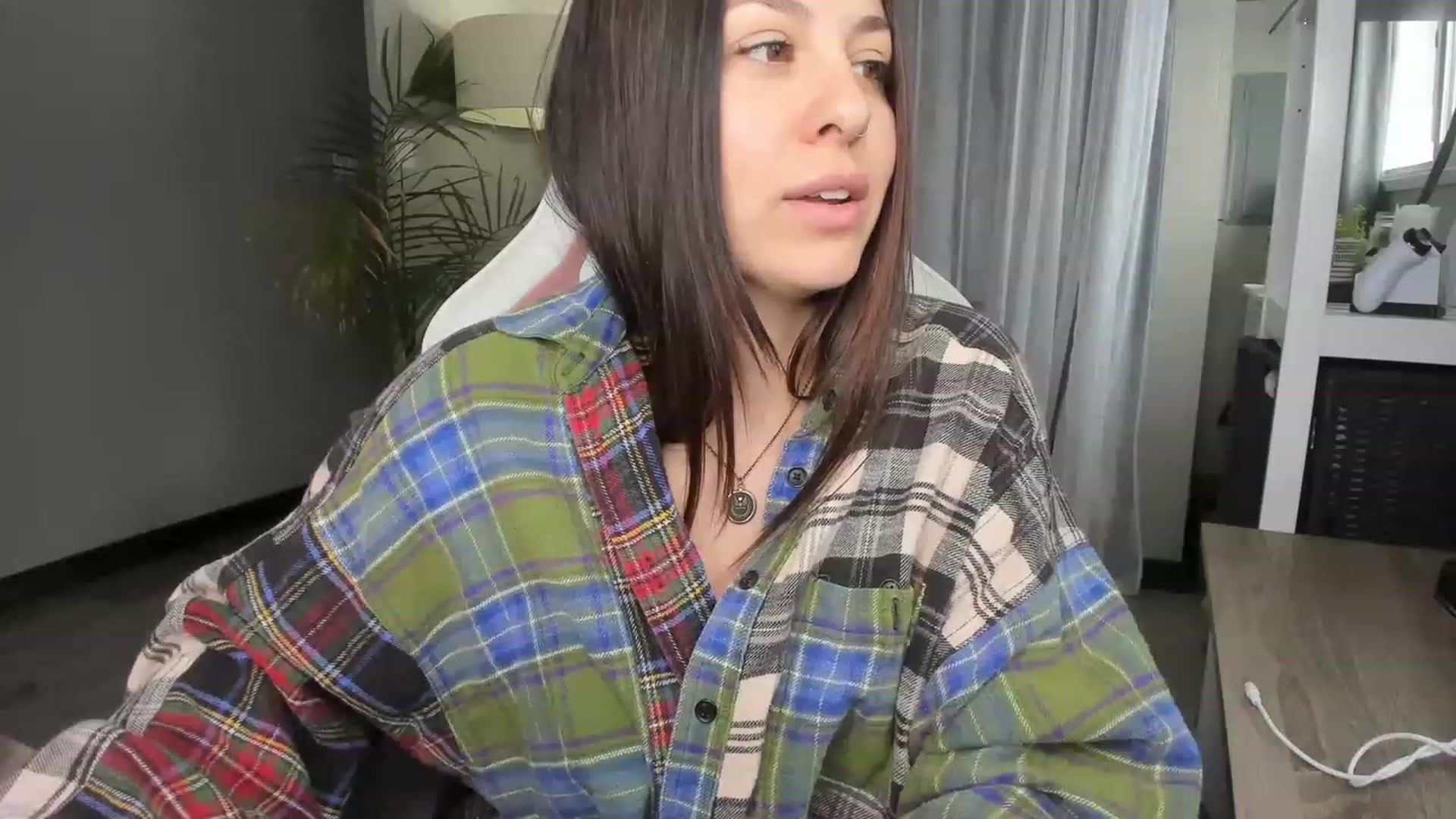 Gallery image thumbnail from Victoria_'s myfreecams stream on, 12/18/2022, 21:02 image 5 of 20