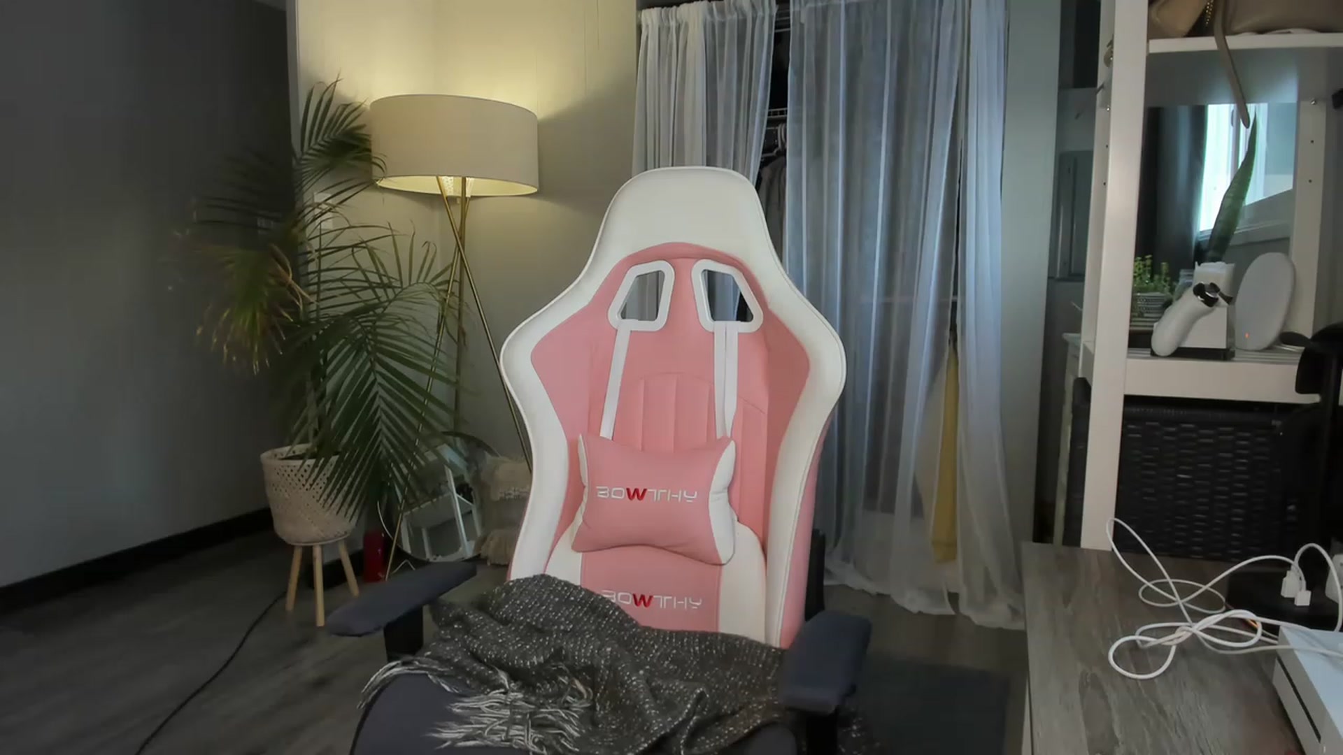 Gallery image thumbnail from Victoria_'s myfreecams stream on, 12/21/2022, 22:19 image 12 of 20