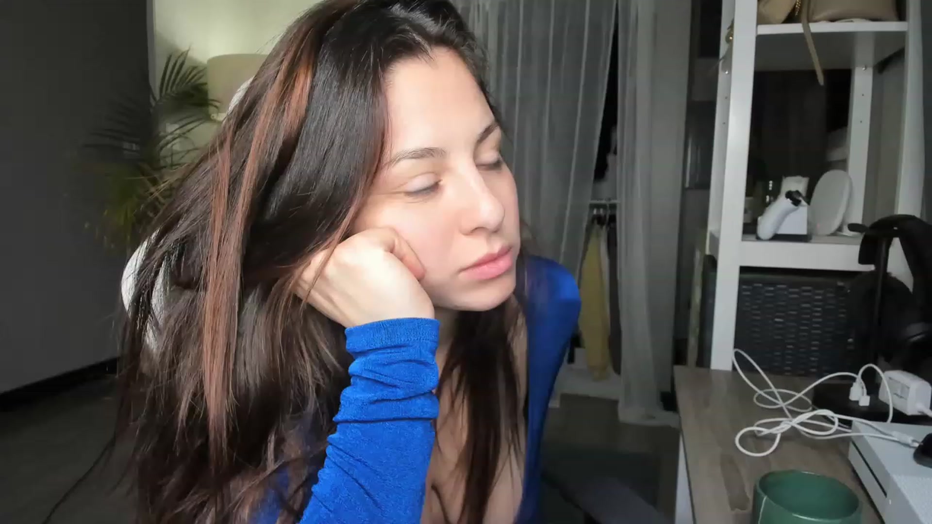 Gallery image thumbnail from Victoria_'s myfreecams stream on, 12/22/2022, 02:57 image 5 of 20