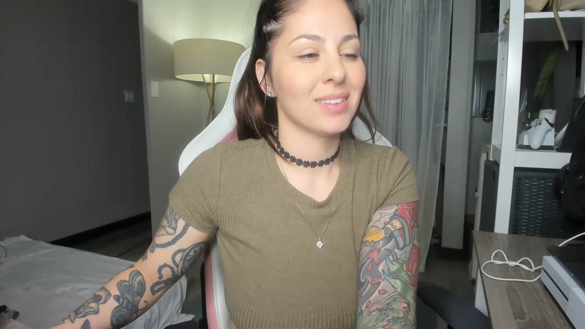 Gallery image thumbnail from Victoria_'s myfreecams stream on, 01/05/2023, 02:59 image 12 of 20