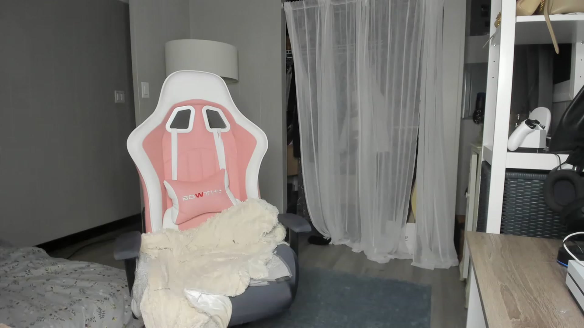 Gallery image thumbnail from Victoria_'s myfreecams stream on, 01/07/2023, 02:57 image 2 of 20