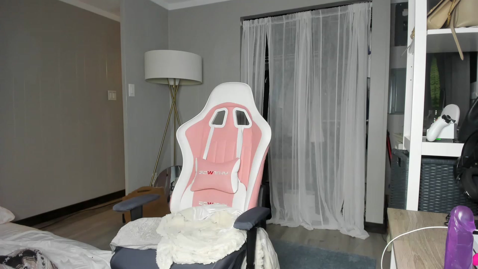 Gallery image thumbnail from Victoria_'s myfreecams stream on, 01/11/2023, 03:19 image 6 of 20