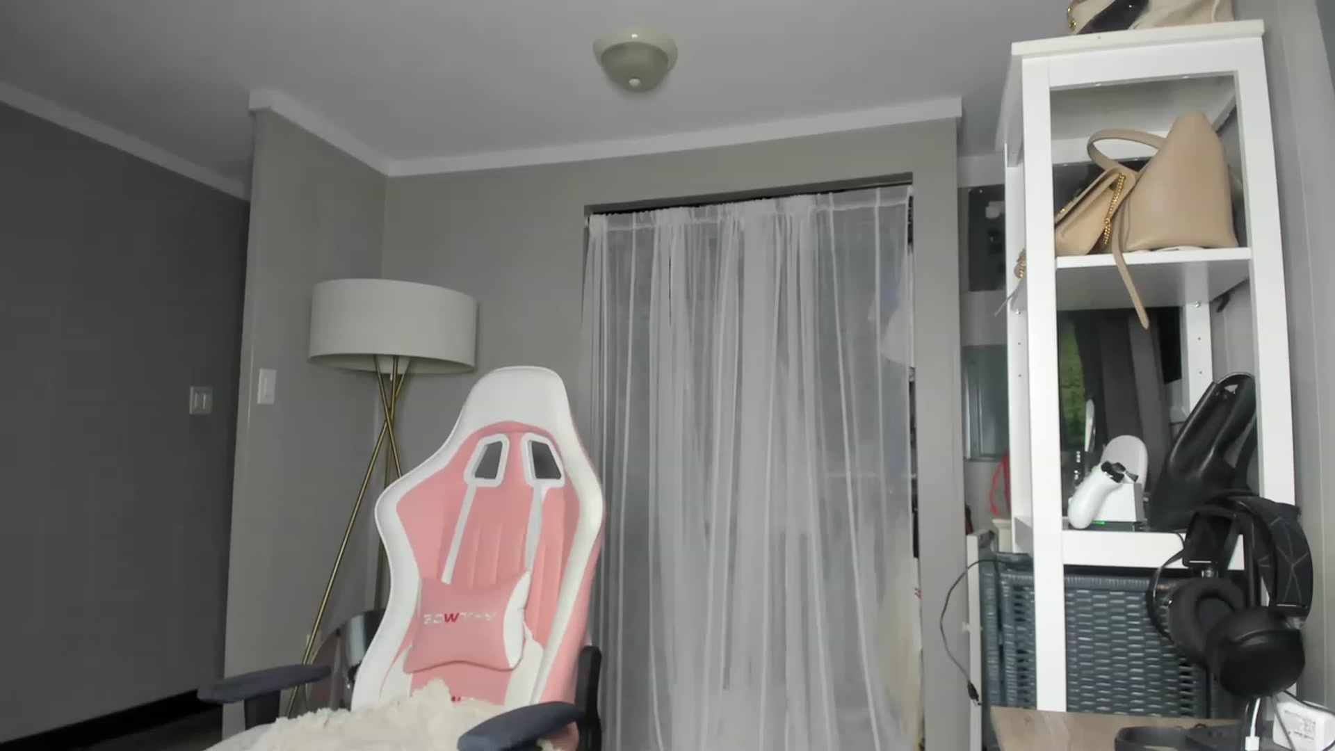 Gallery image thumbnail from Victoria_'s myfreecams stream on, 01/14/2023, 04:02 image 7 of 20