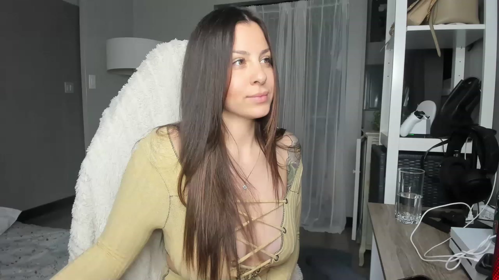 Gallery image thumbnail from Victoria_'s myfreecams stream on, 01/17/2023, 01:31 image 17 of 20