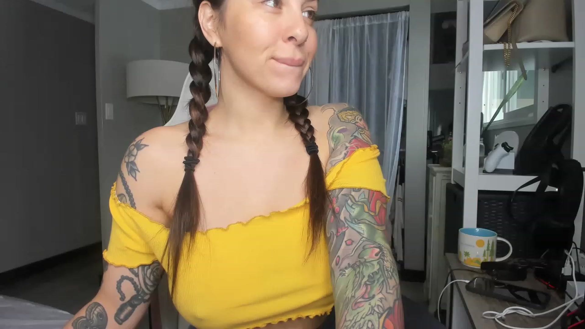Gallery image thumbnail from Victoria_'s myfreecams stream on, 01/26/2023, 19:01 image 2 of 20