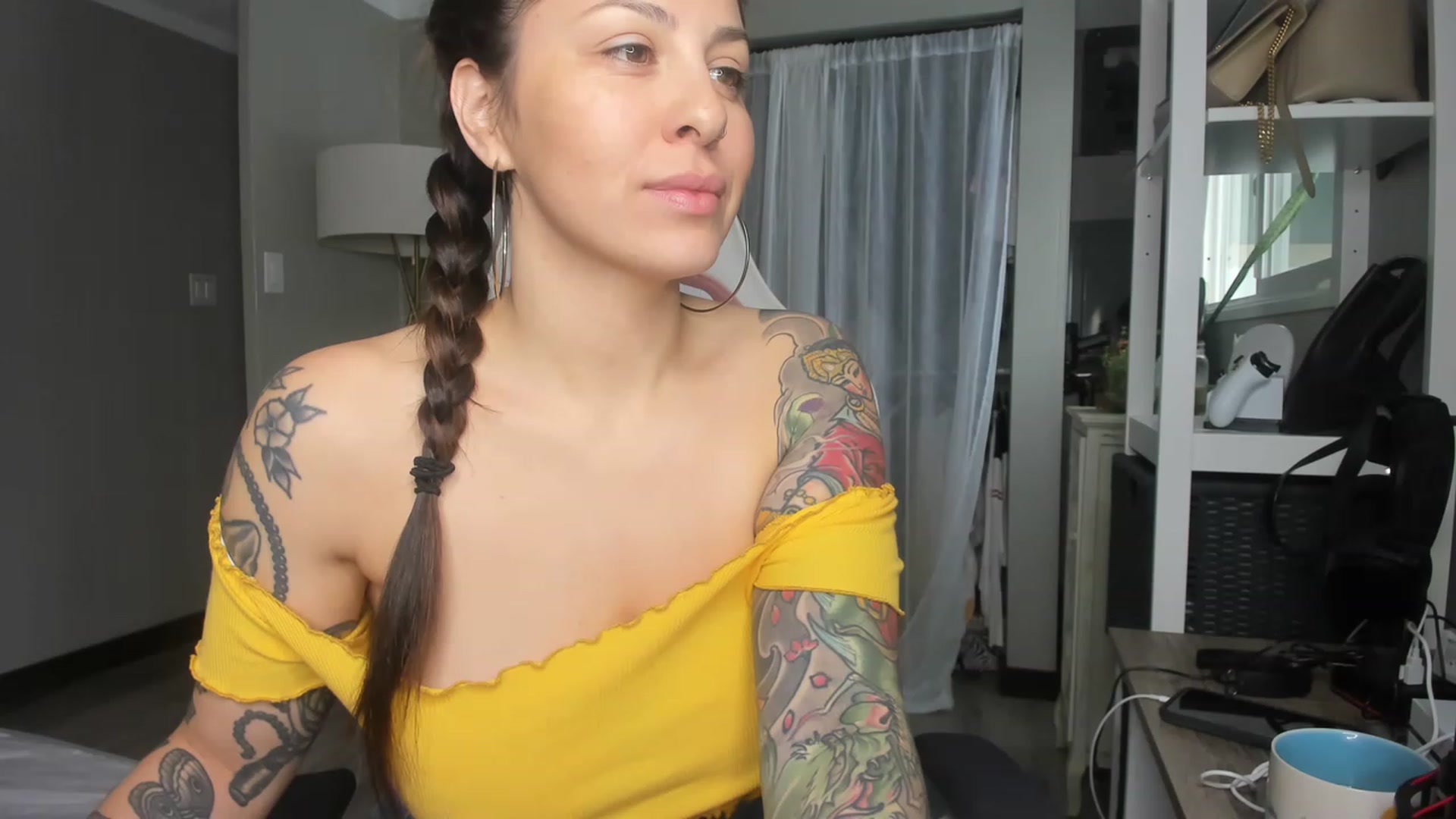 Gallery image thumbnail from Victoria_'s myfreecams stream on, 01/26/2023, 19:01 image 12 of 20