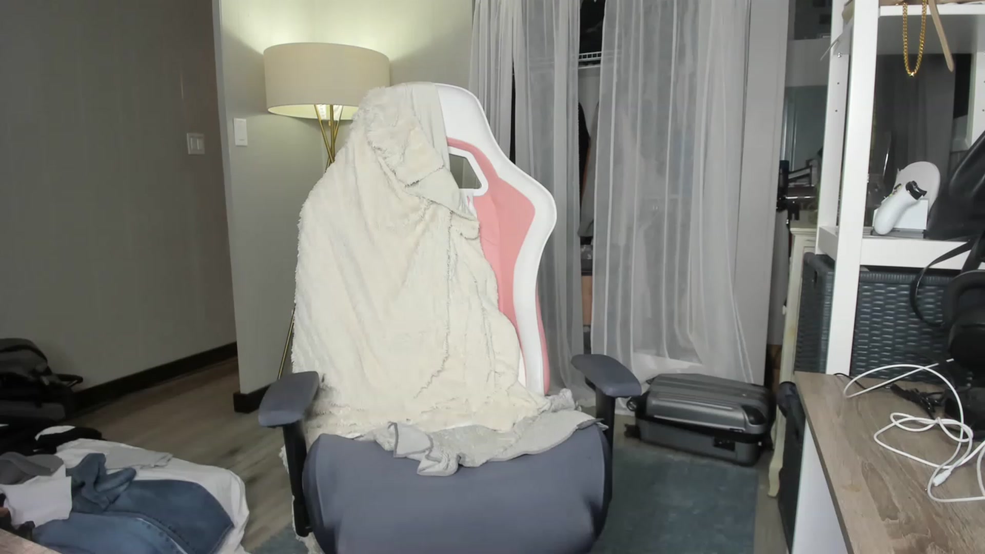 Gallery image thumbnail from Victoria_'s myfreecams stream on, 01/28/2023, 03:25 image 14 of 20