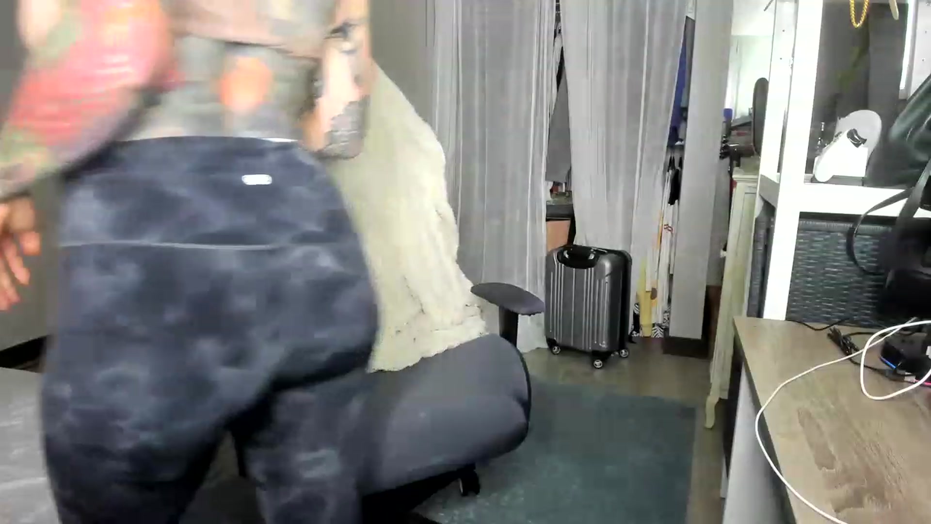 Gallery image thumbnail from Victoria_'s myfreecams stream on, 02/18/2023, 18:47 image 12 of 20