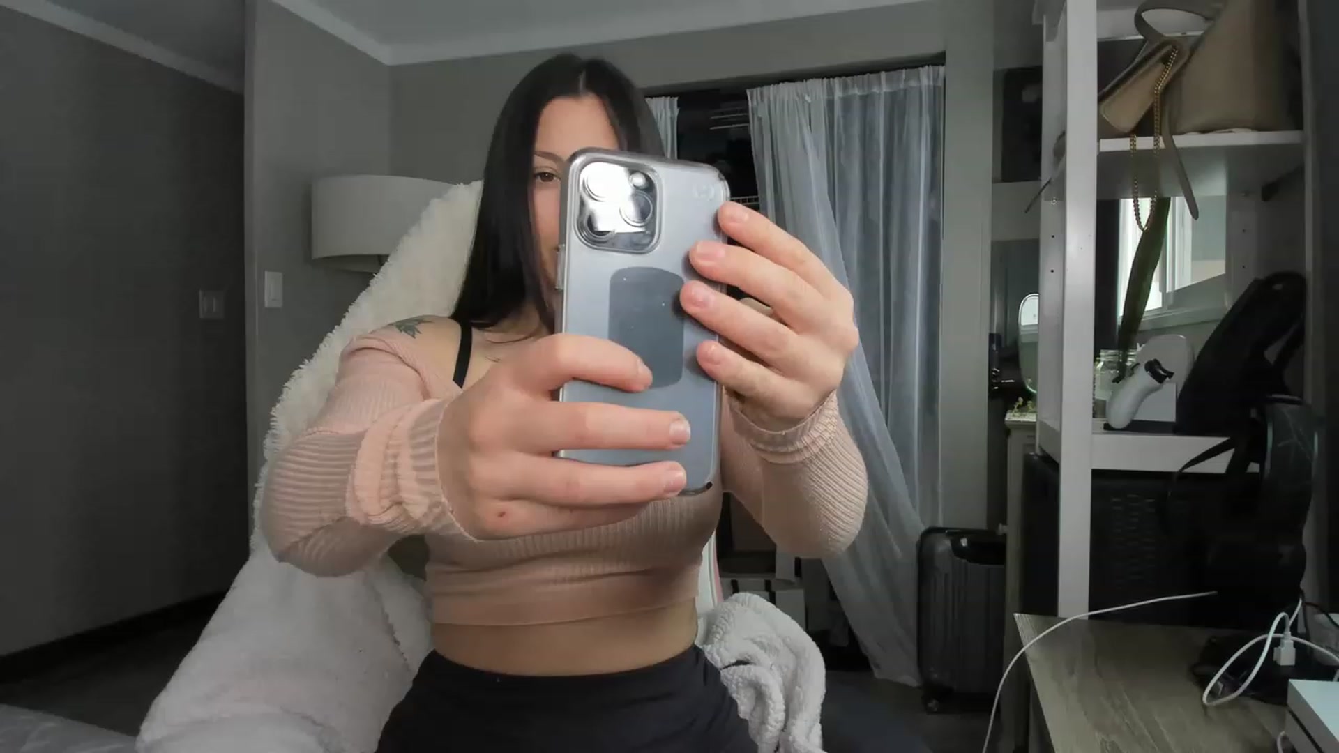 Gallery image thumbnail from Victoria_'s myfreecams stream on, 02/20/2023, 22:27 image 1 of 20