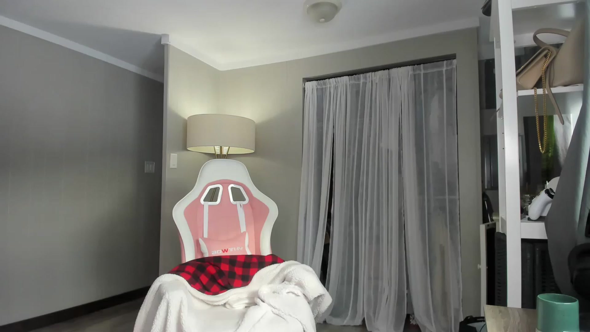 Gallery image thumbnail from Victoria_'s myfreecams stream on, 03/05/2023, 18:22 image 1 of 20