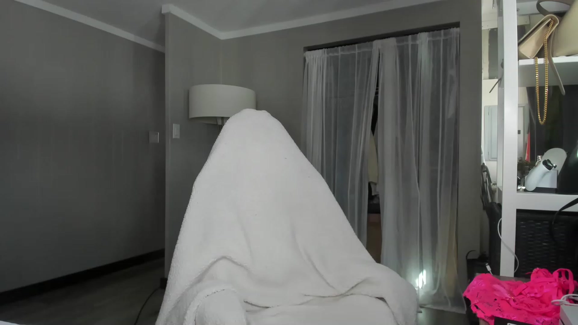 Gallery image thumbnail from Victoria_'s myfreecams stream on, 03/08/2023, 20:05 image 16 of 20