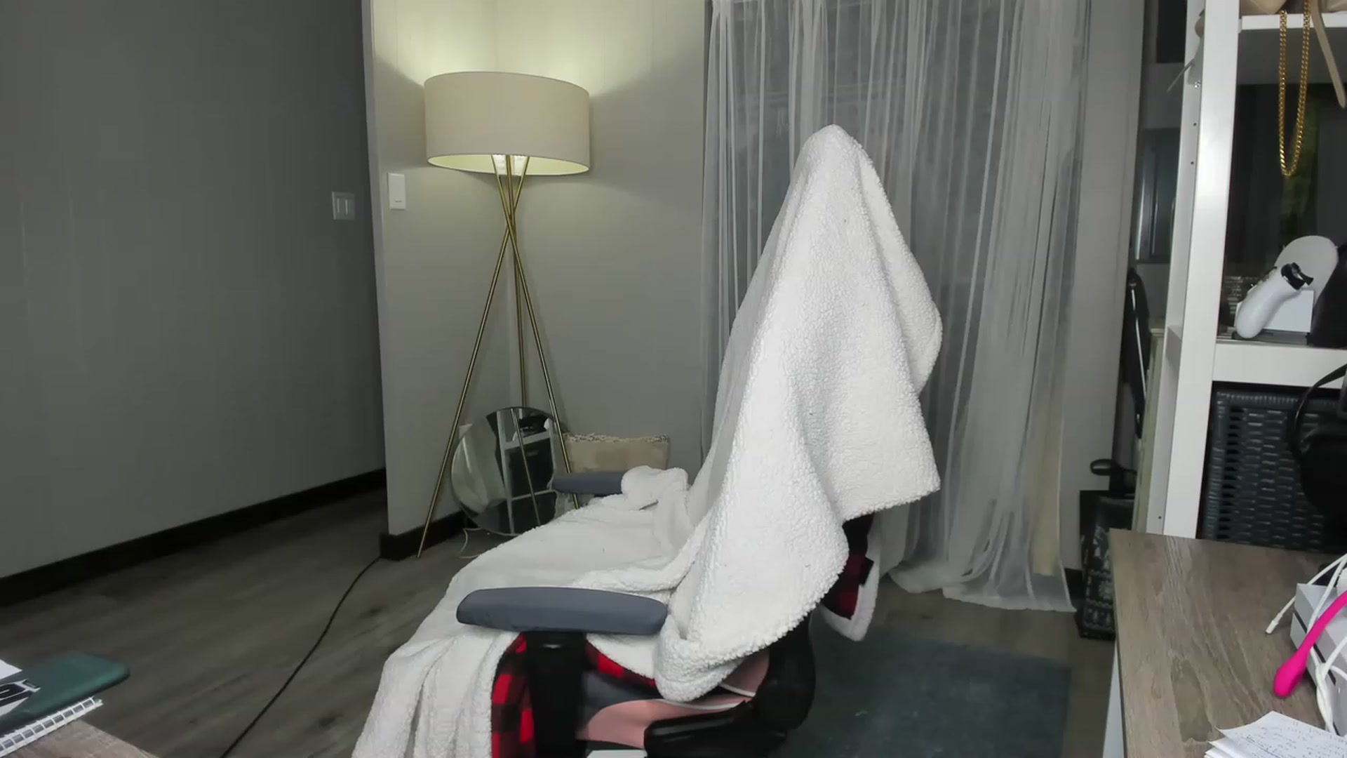 Gallery image thumbnail from Victoria_'s myfreecams stream on, 03/10/2023, 02:43 image 8 of 20