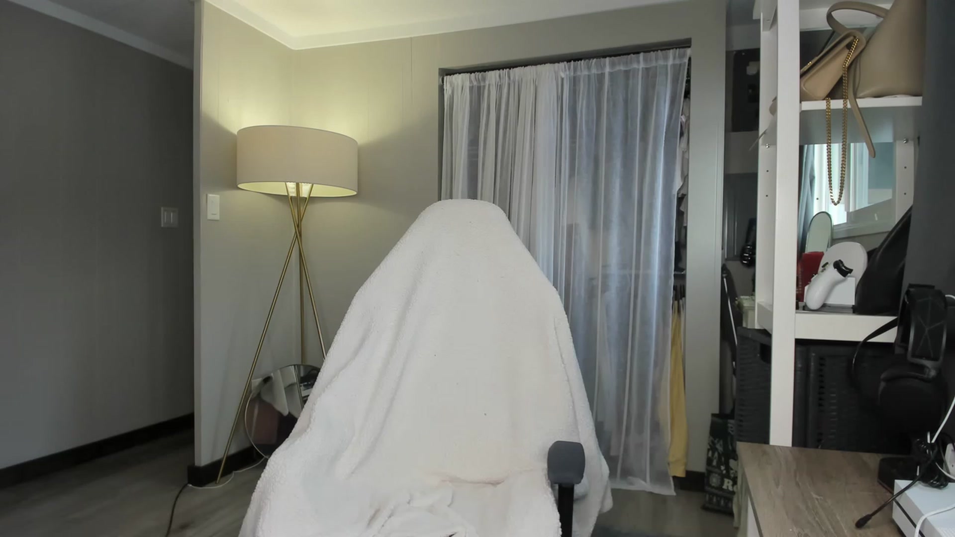 Gallery image thumbnail from Victoria_'s myfreecams stream on, 03/17/2023, 01:49 image 2 of 20