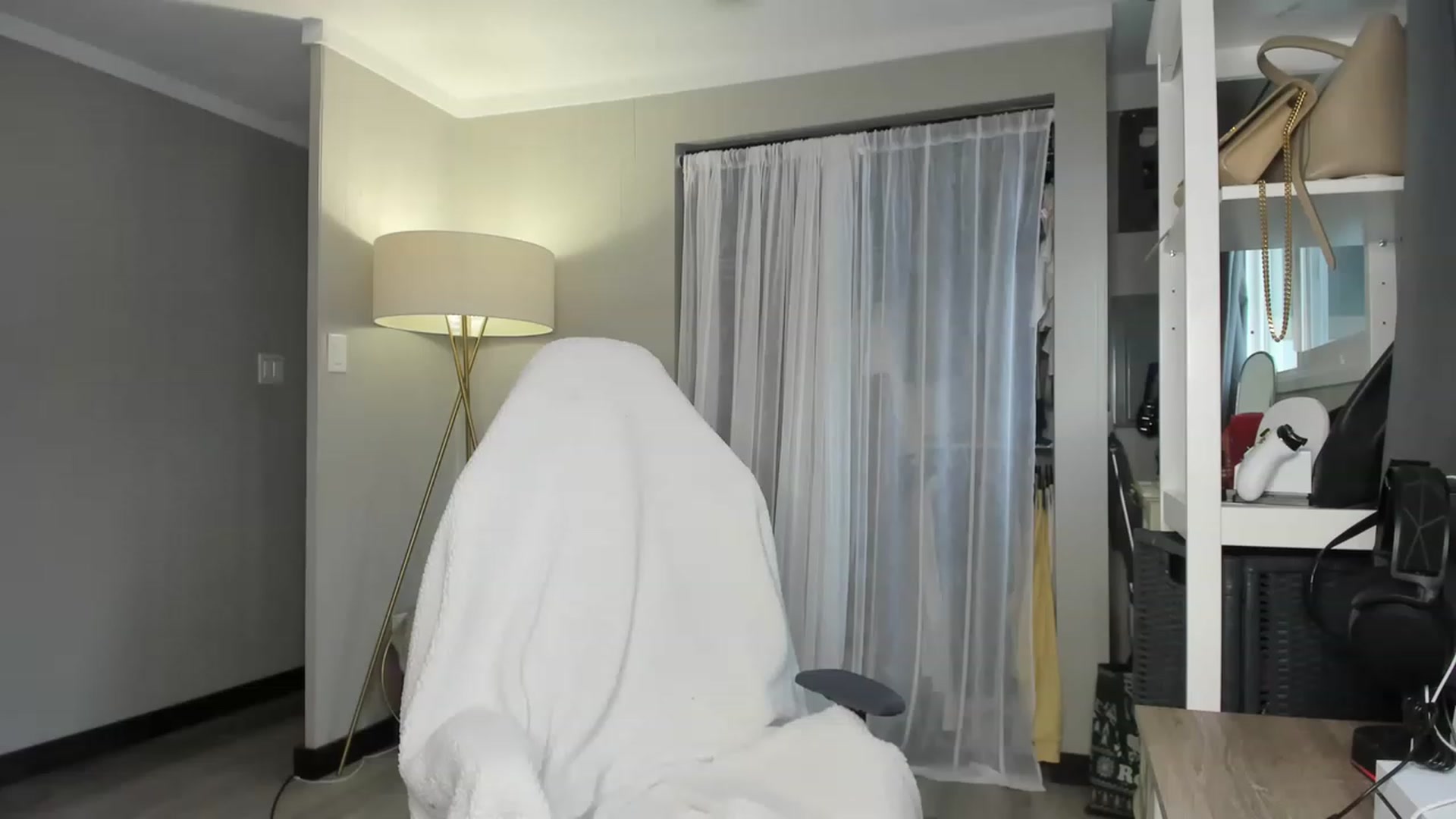 Gallery image thumbnail from Victoria_'s myfreecams stream on, 03/17/2023, 01:49 image 16 of 20