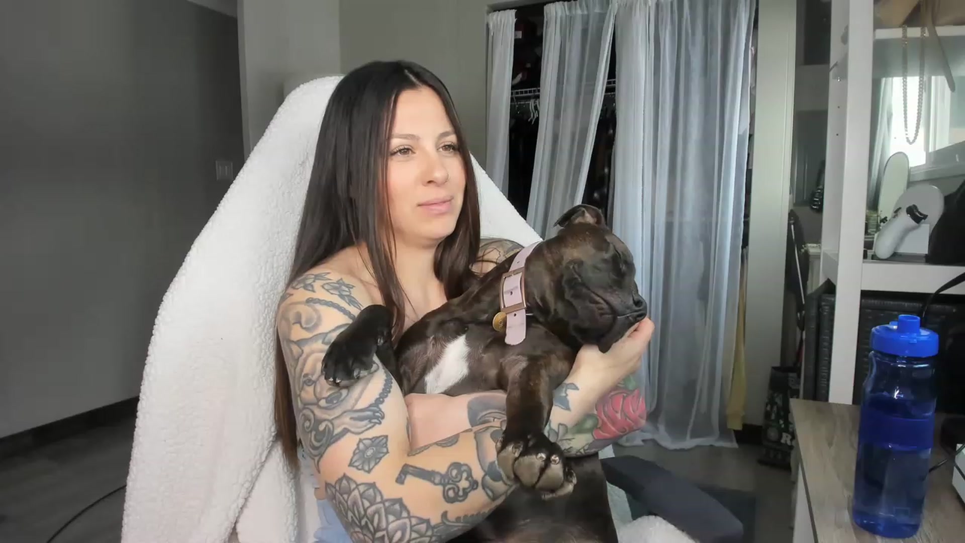 Gallery image thumbnail from Victoria_'s myfreecams stream on, 03/17/2023, 23:52 image 14 of 20